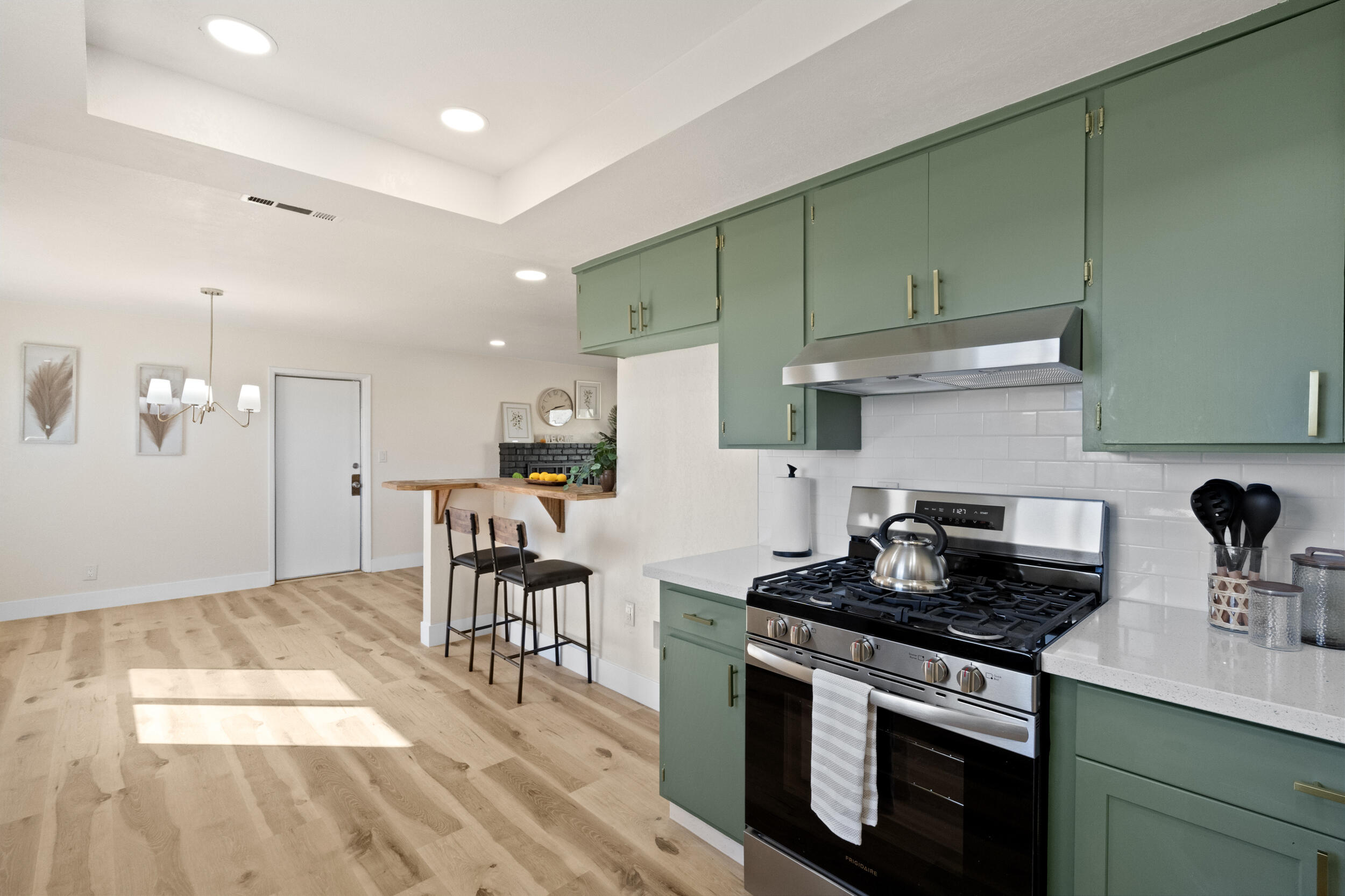 760 Crass Ave, Hanford, CA 93230