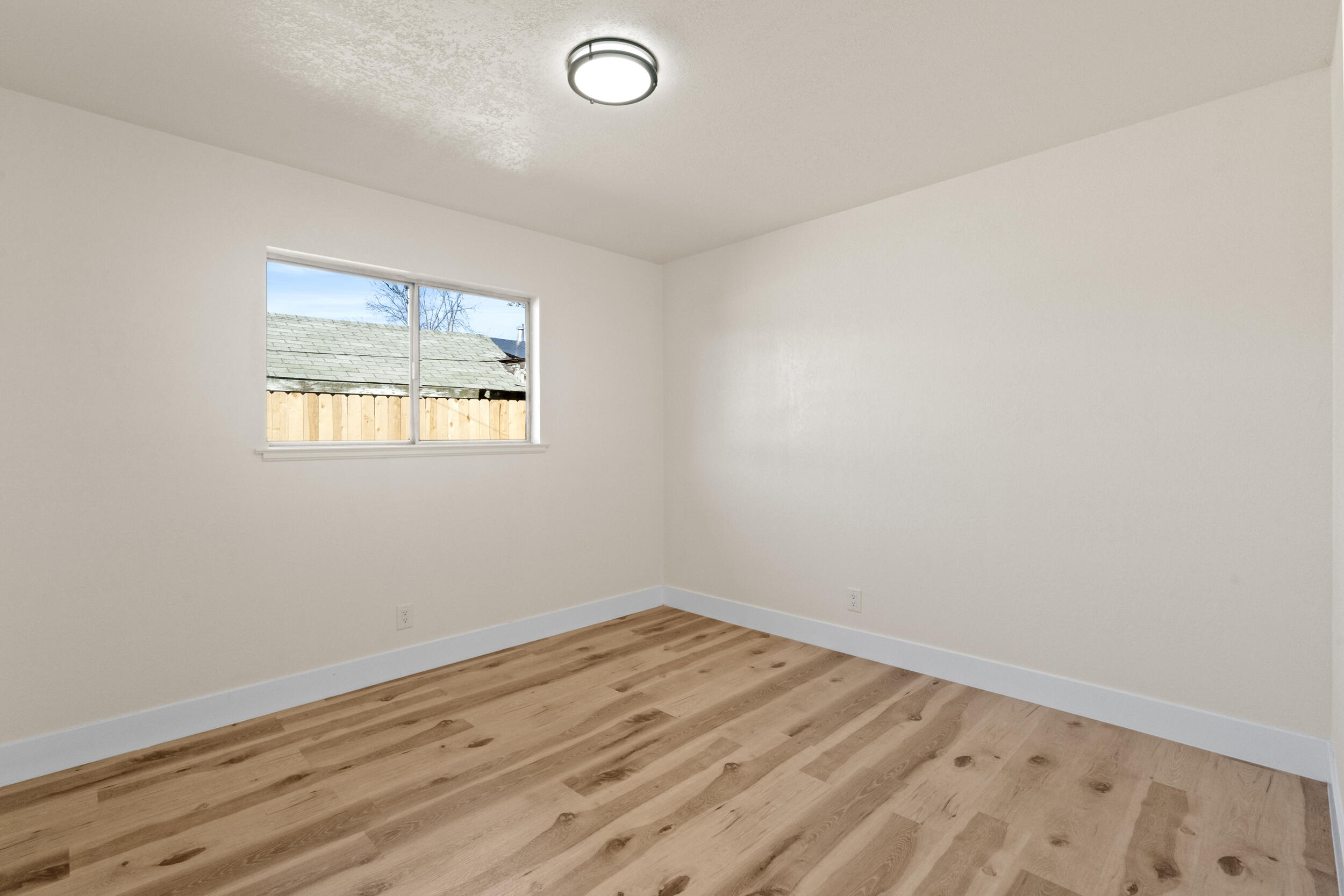 760 Crass Ave, Hanford, CA 93230