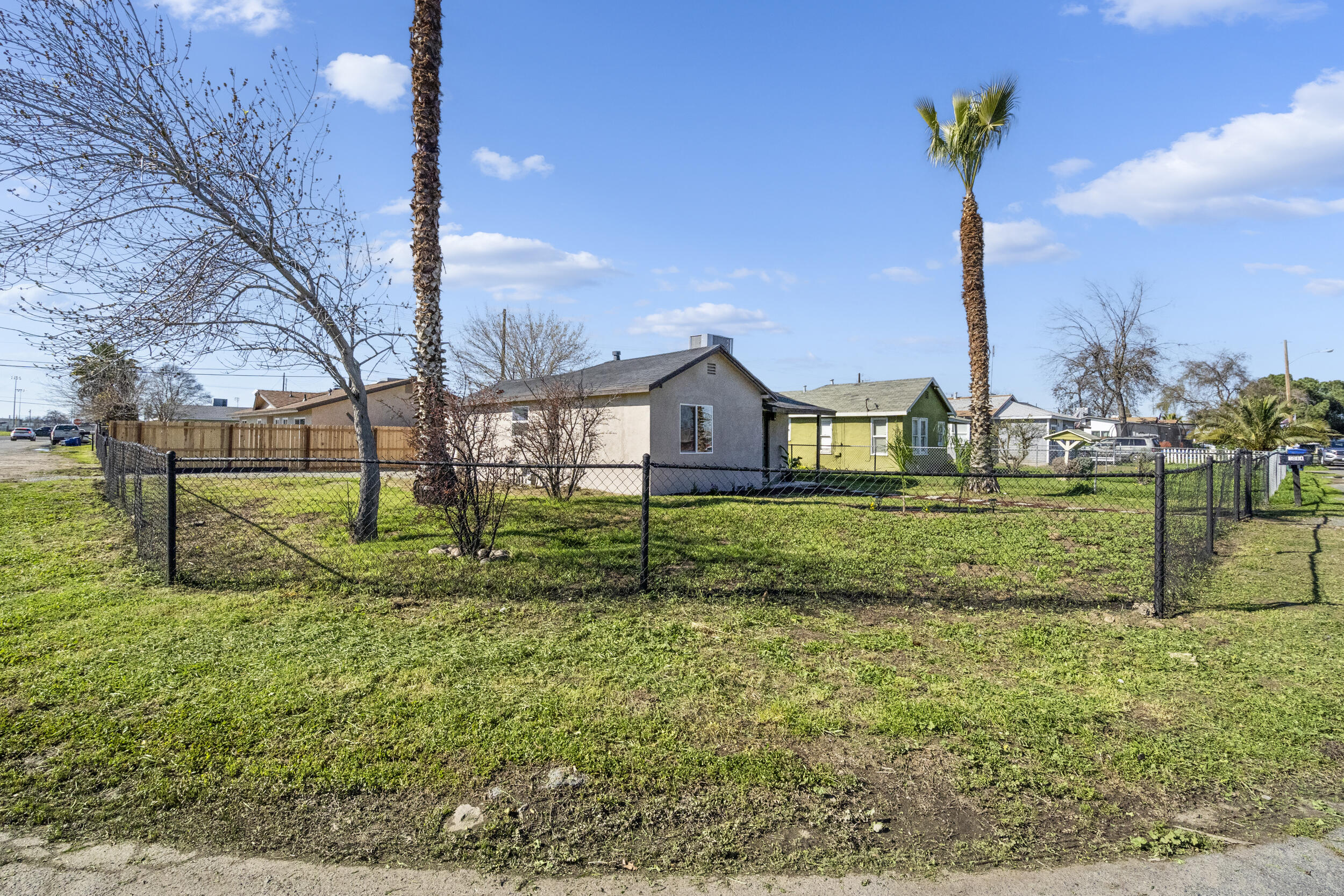 760 Crass Ave, Hanford, CA 93230