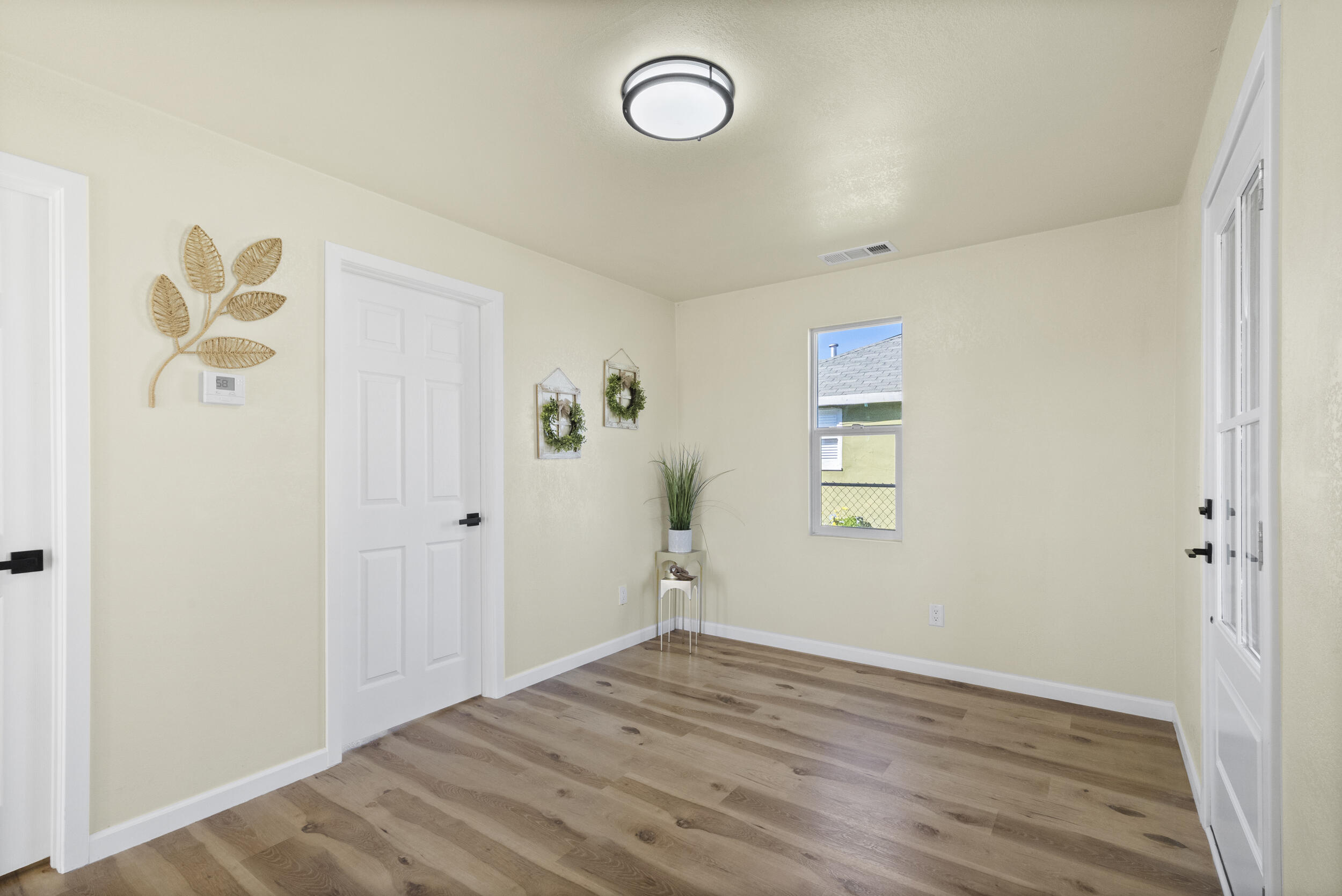 760 Crass Ave, Hanford, CA 93230