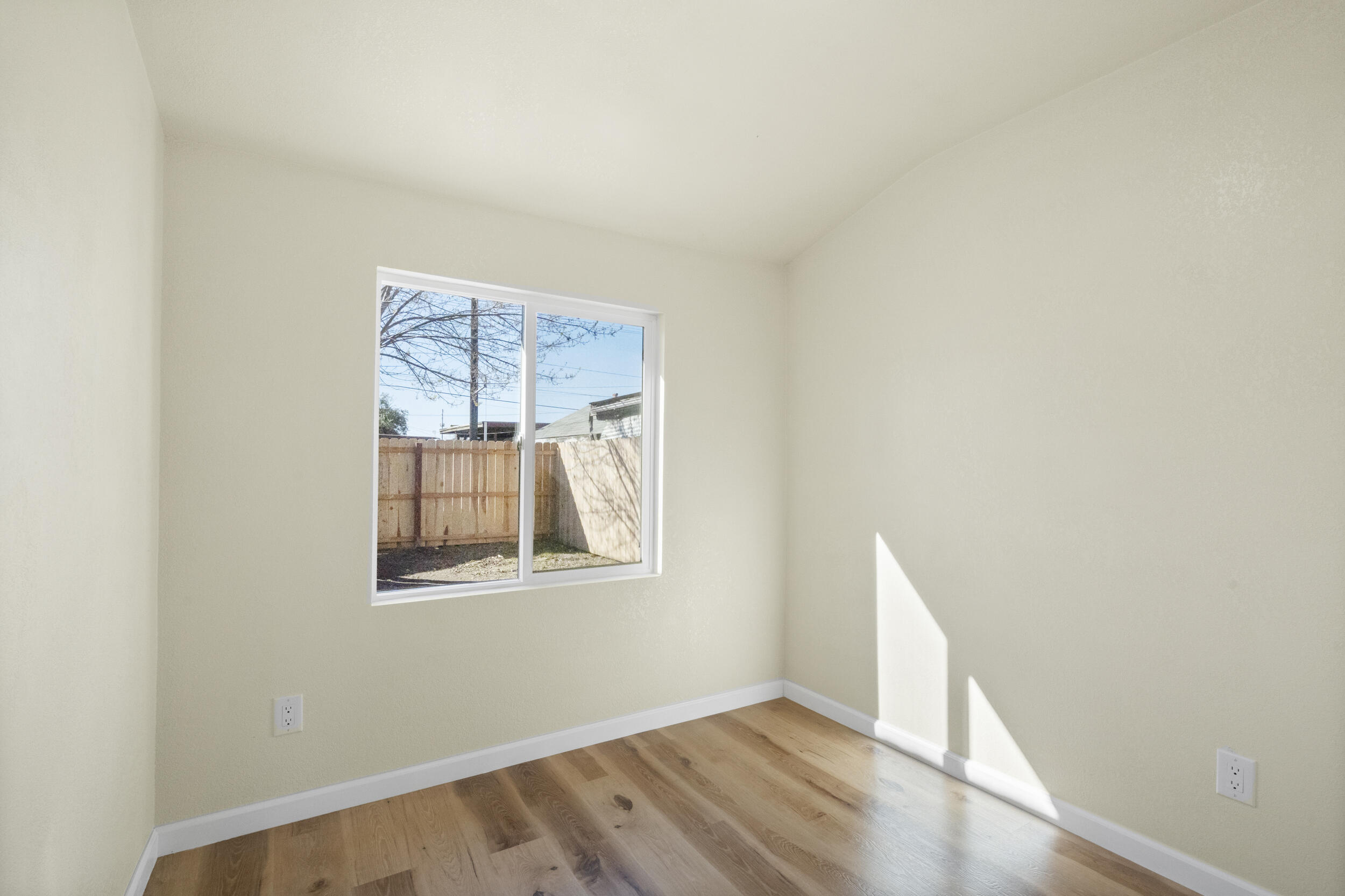 760 Crass Ave, Hanford, CA 93230