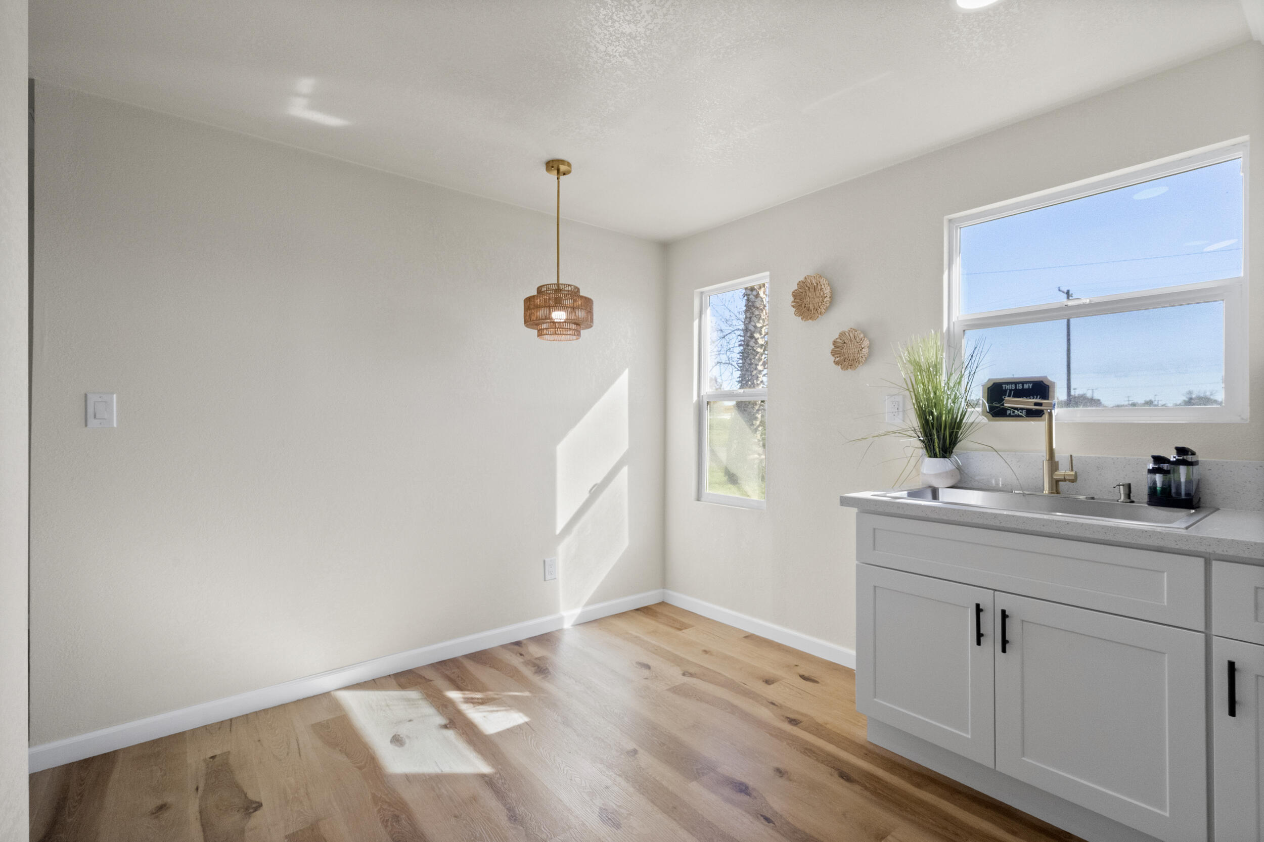 760 Crass Ave, Hanford, CA 93230