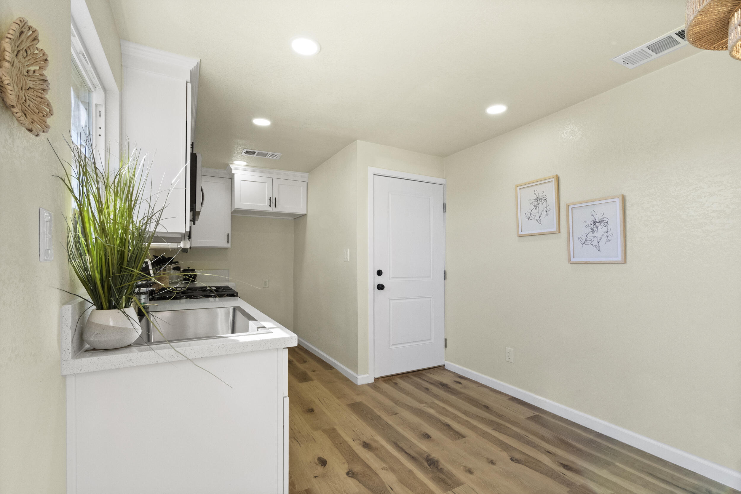 760 Crass Ave, Hanford, CA 93230