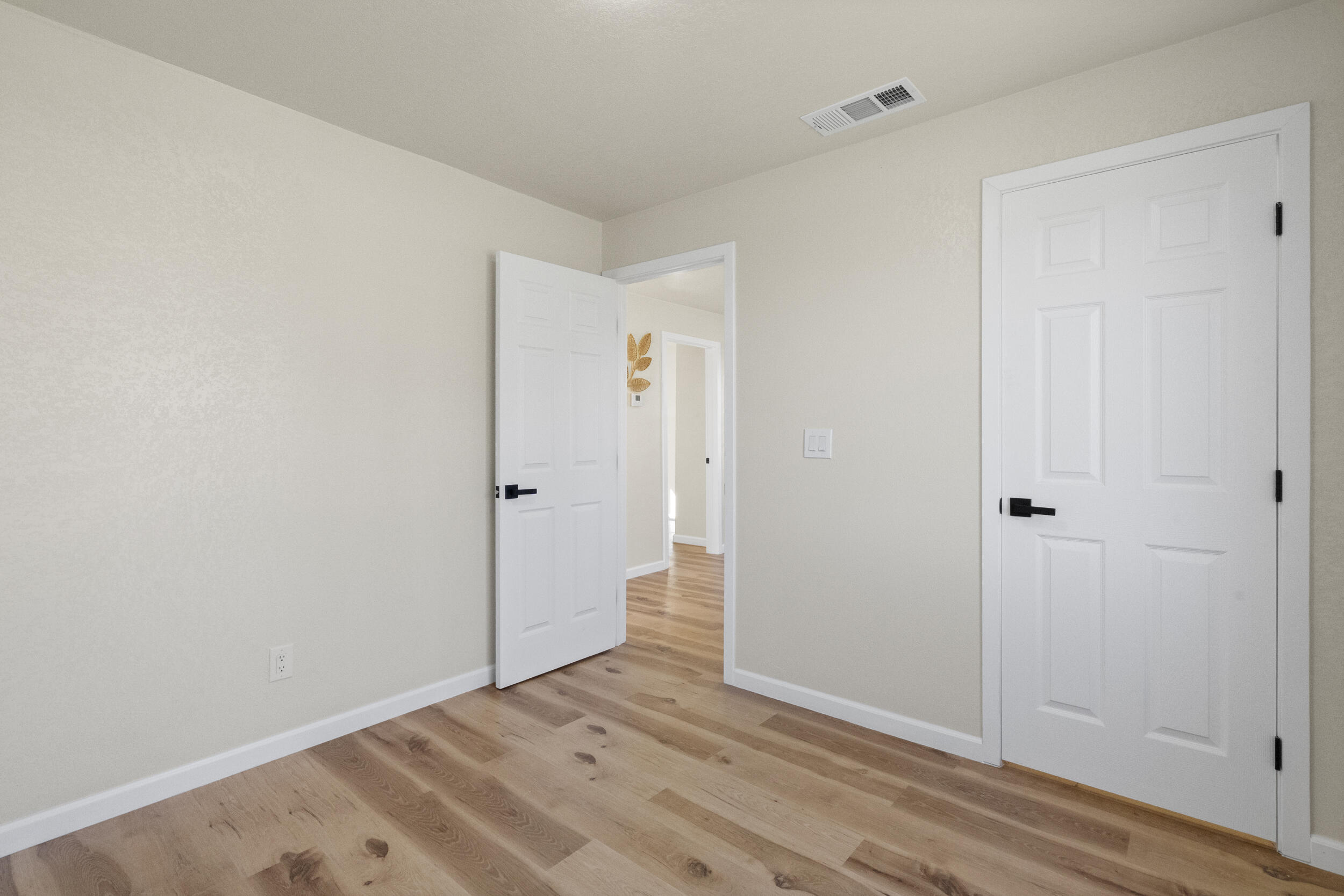 760 Crass Ave, Hanford, CA 93230