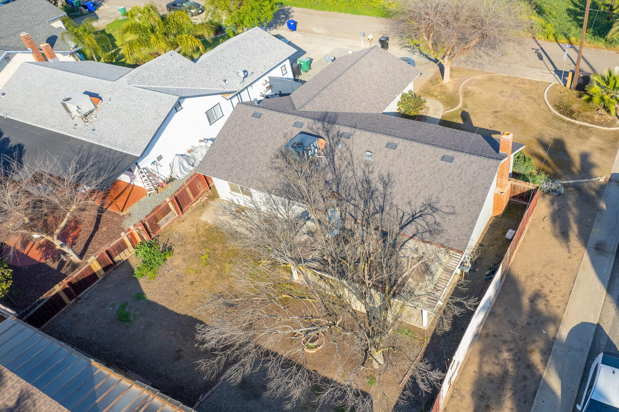 221 N Hillcrest St, Porterville, CA 93257