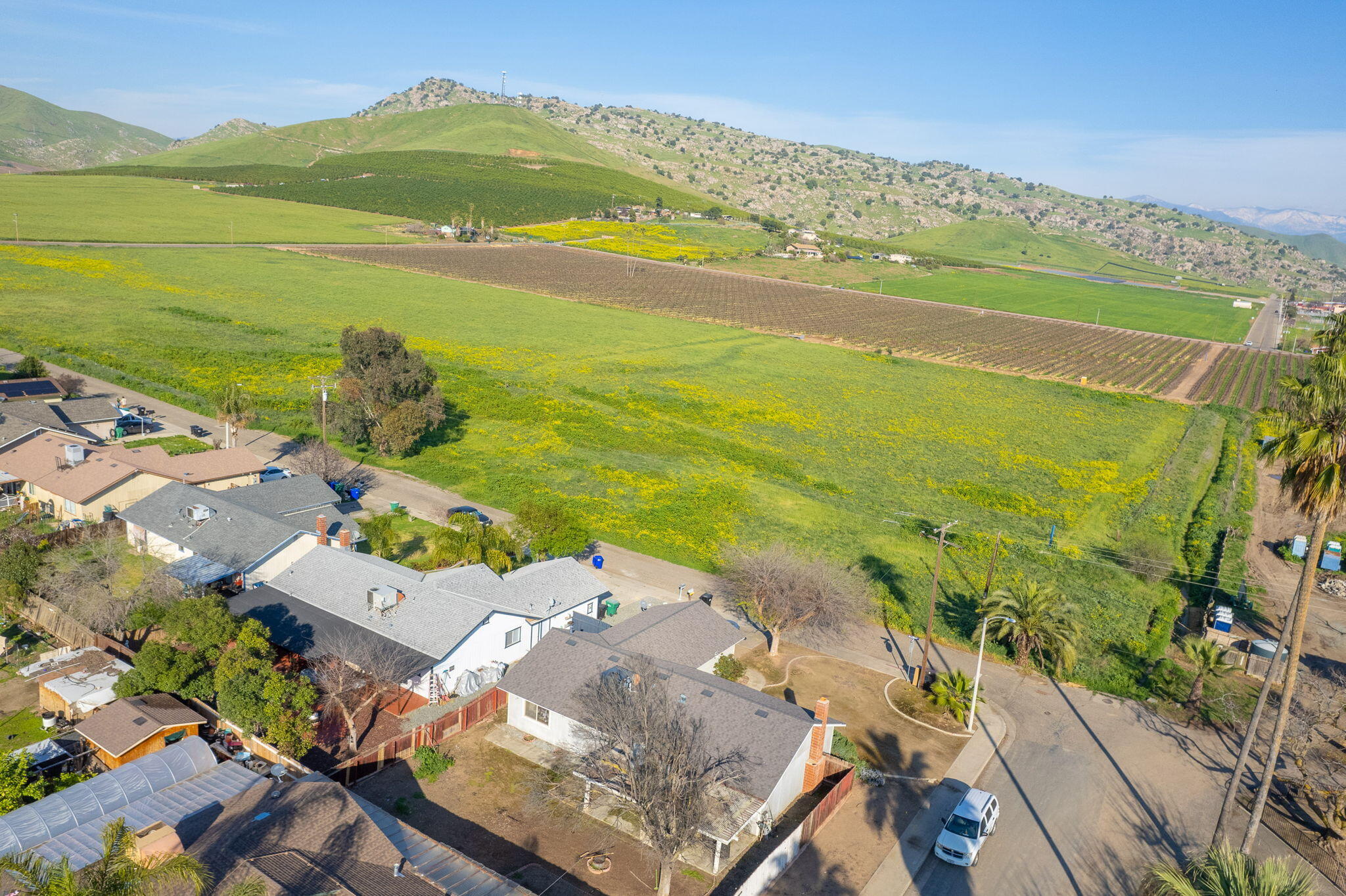 221 N Hillcrest St, Porterville, CA 93257