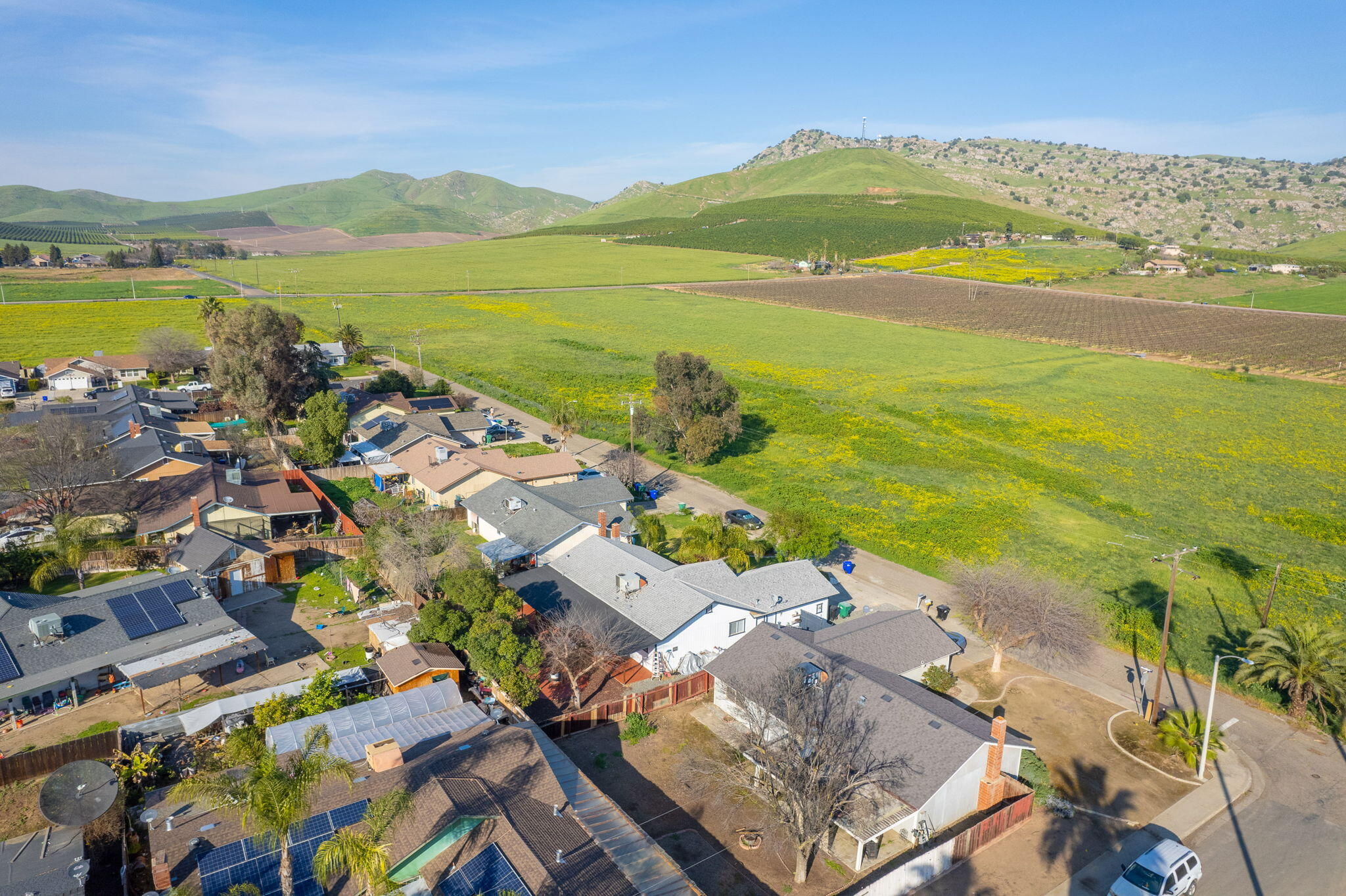 221 N Hillcrest St, Porterville, CA 93257