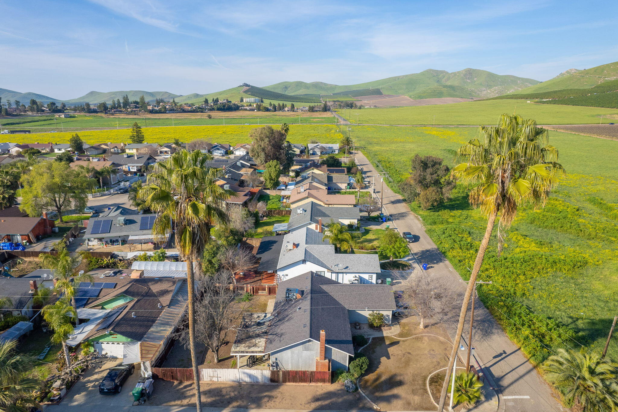 221 N Hillcrest St, Porterville, CA 93257