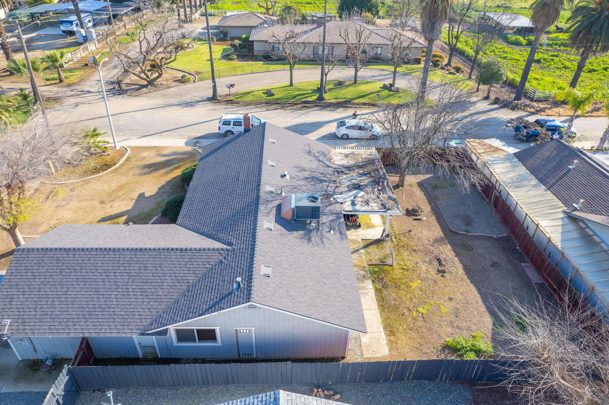 221 N Hillcrest St, Porterville, CA 93257