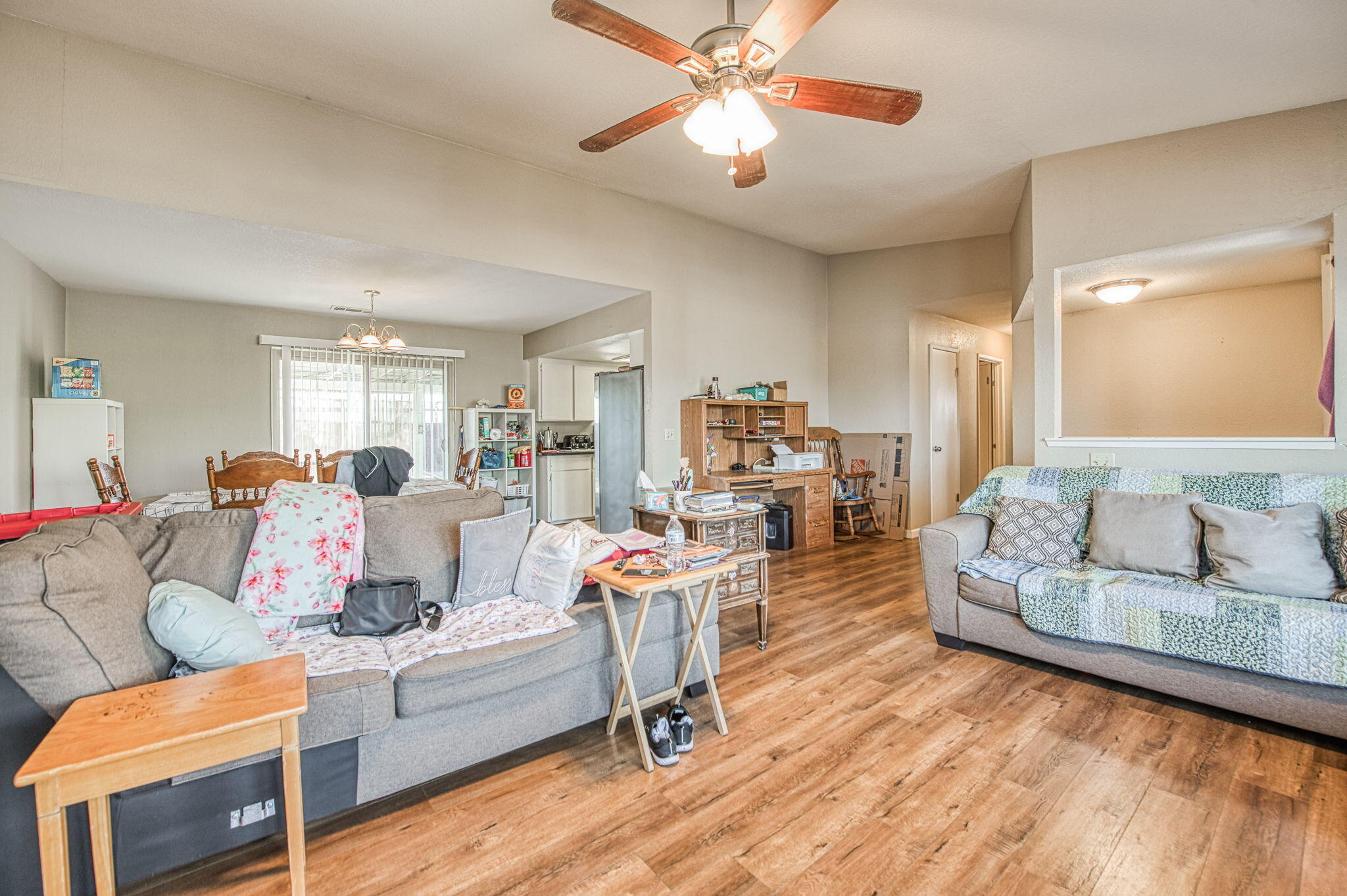 221 N Hillcrest St, Porterville, CA 93257