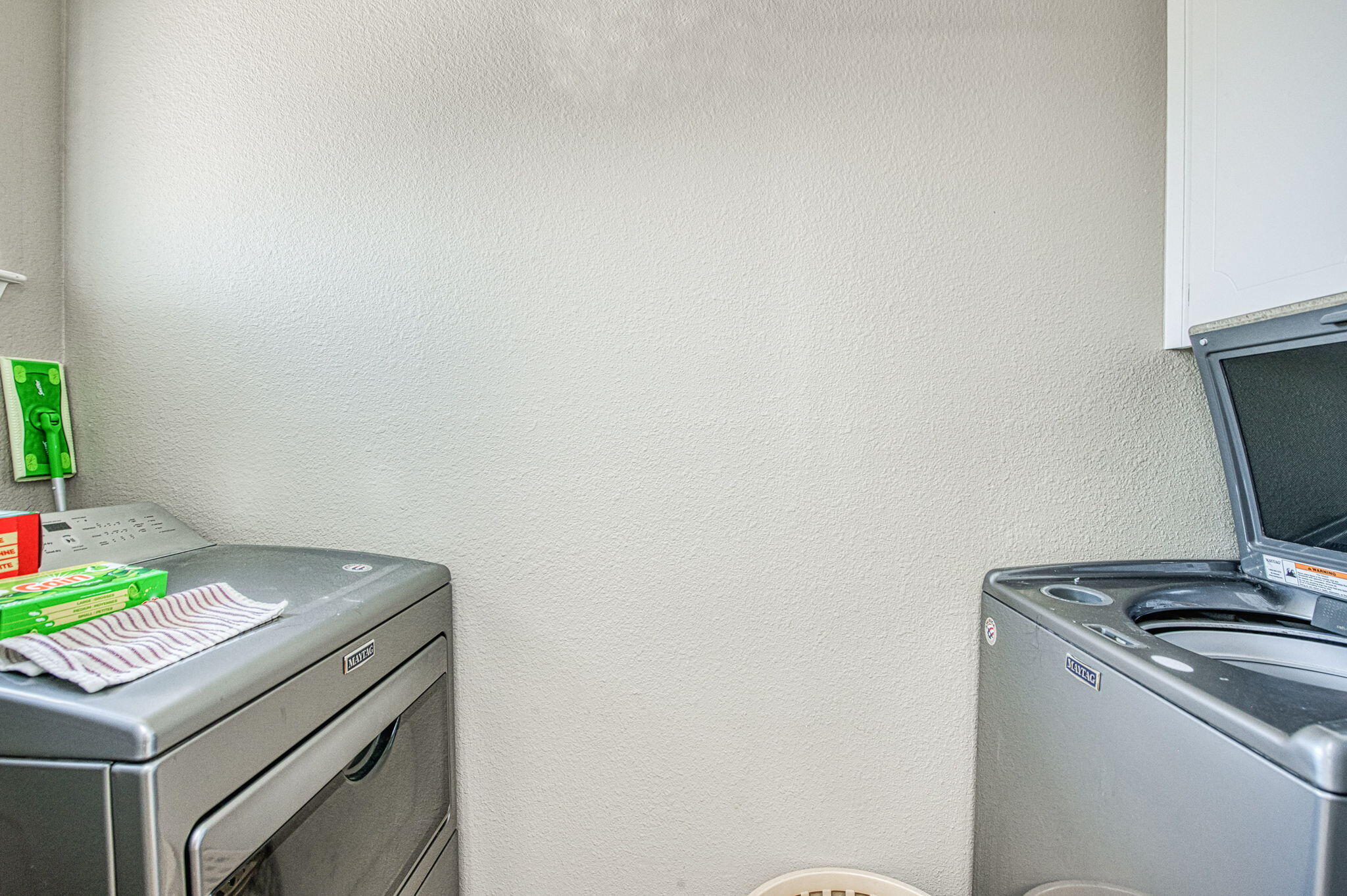 221 N Hillcrest St, Porterville, CA 93257