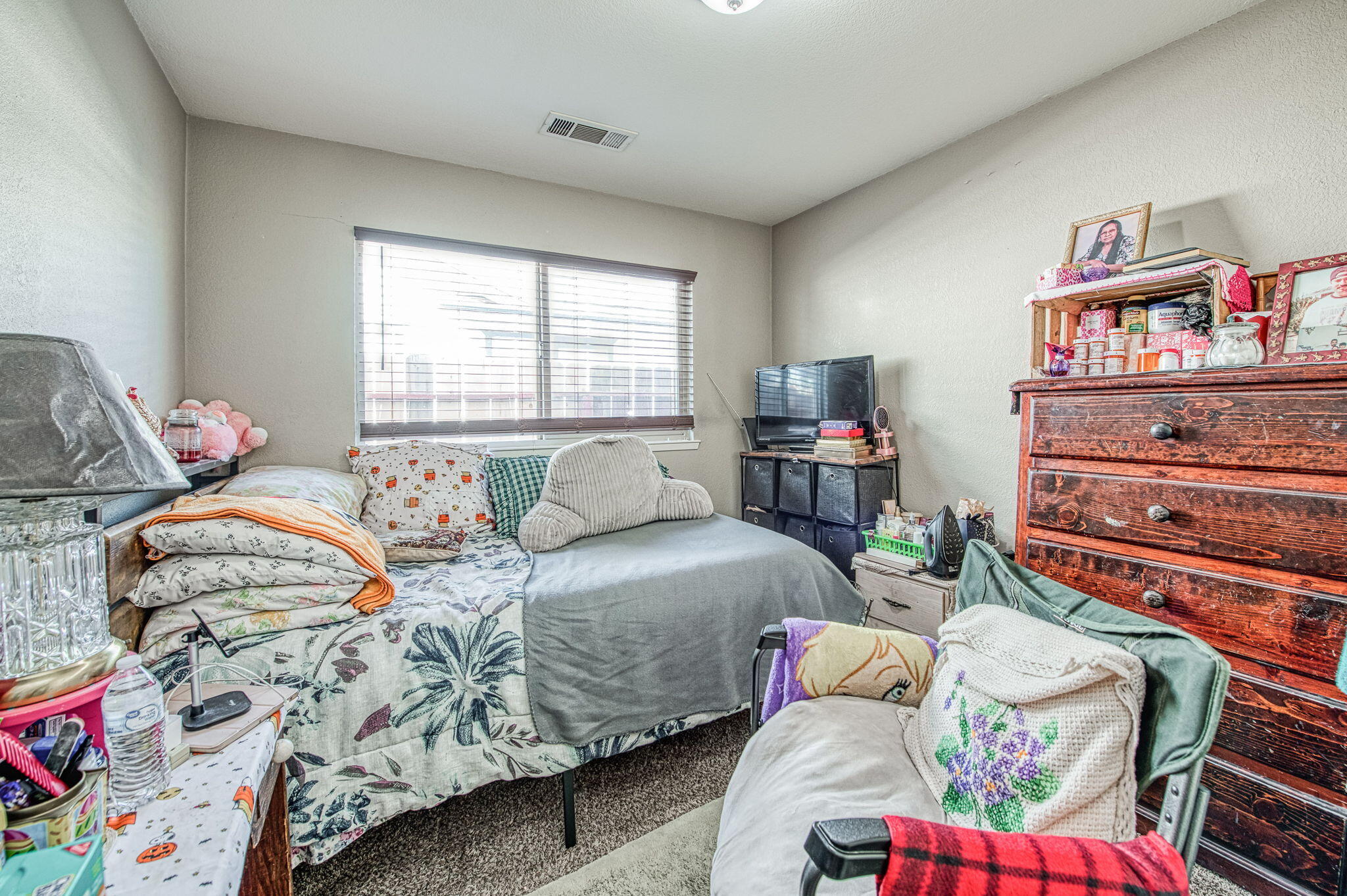 221 N Hillcrest St, Porterville, CA 93257