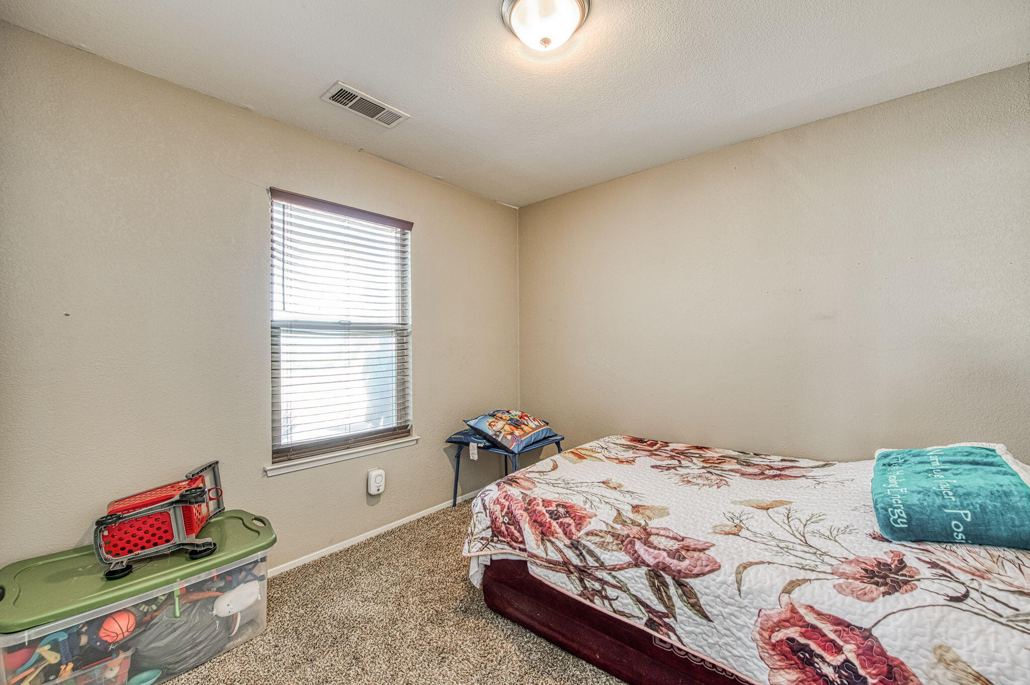 221 N Hillcrest St, Porterville, CA 93257