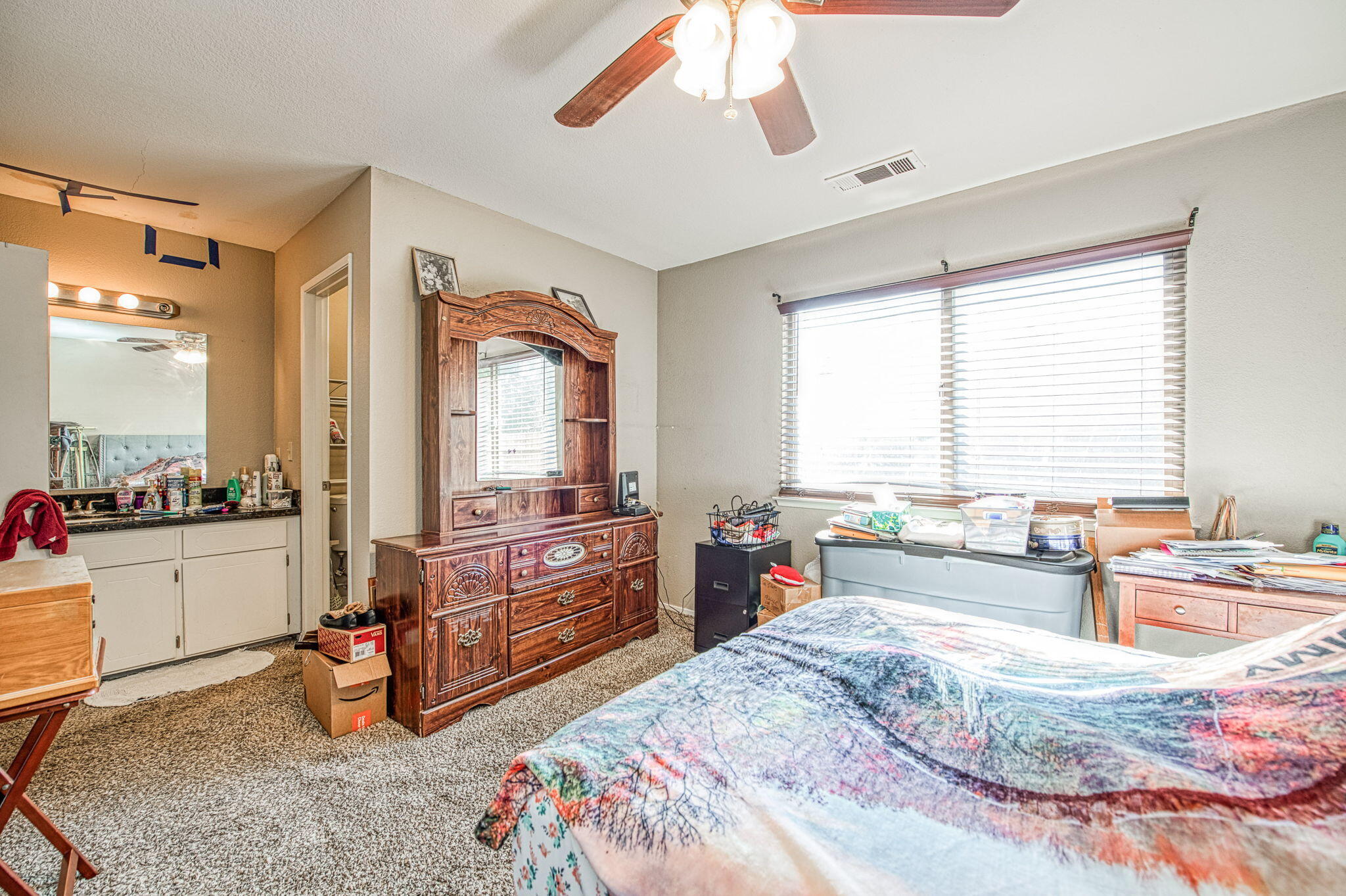 221 N Hillcrest St, Porterville, CA 93257