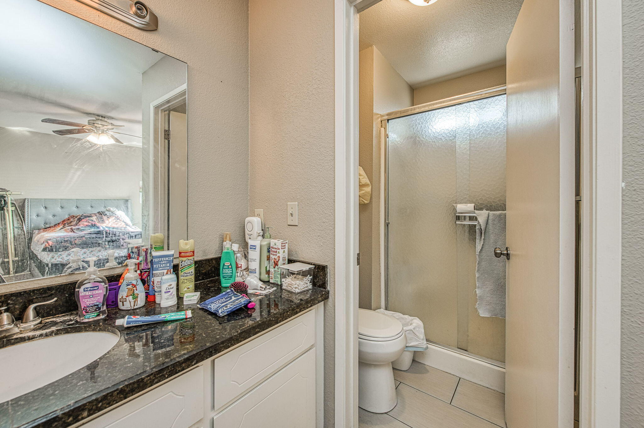 221 N Hillcrest St, Porterville, CA 93257