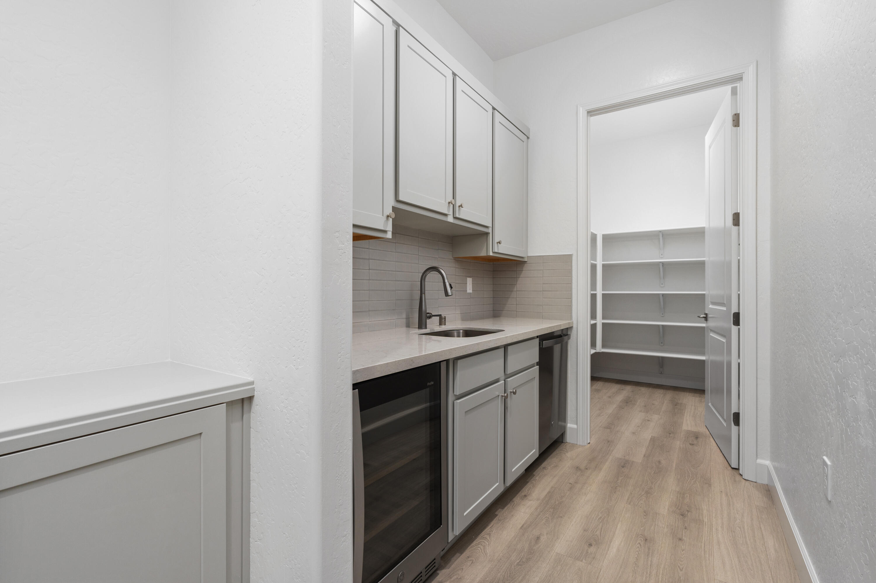 6522 W Galileo Dr #Lot1032, Visalia, CA 93277