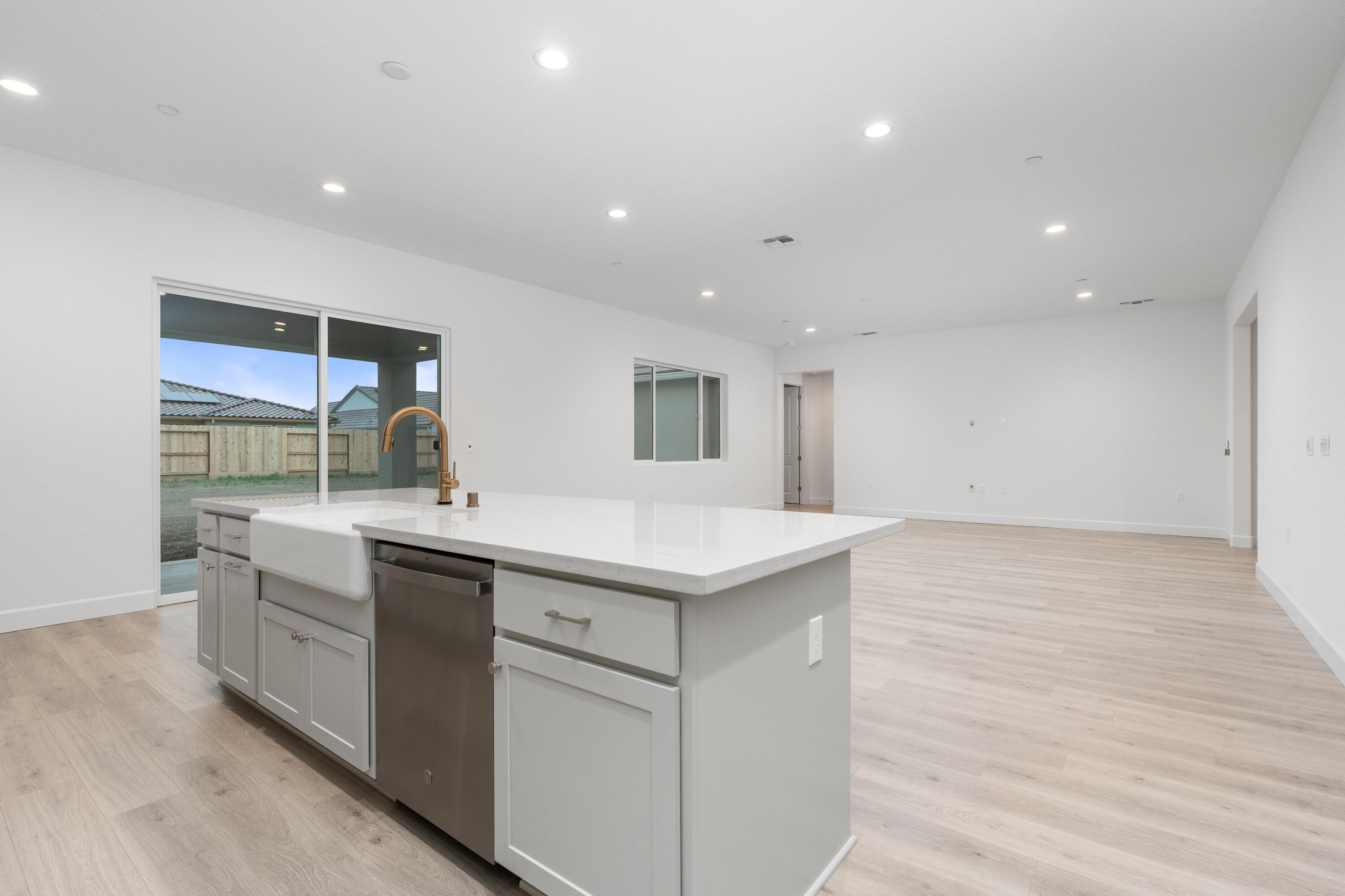 6522 W Galileo Dr #Lot1032, Visalia, CA 93277