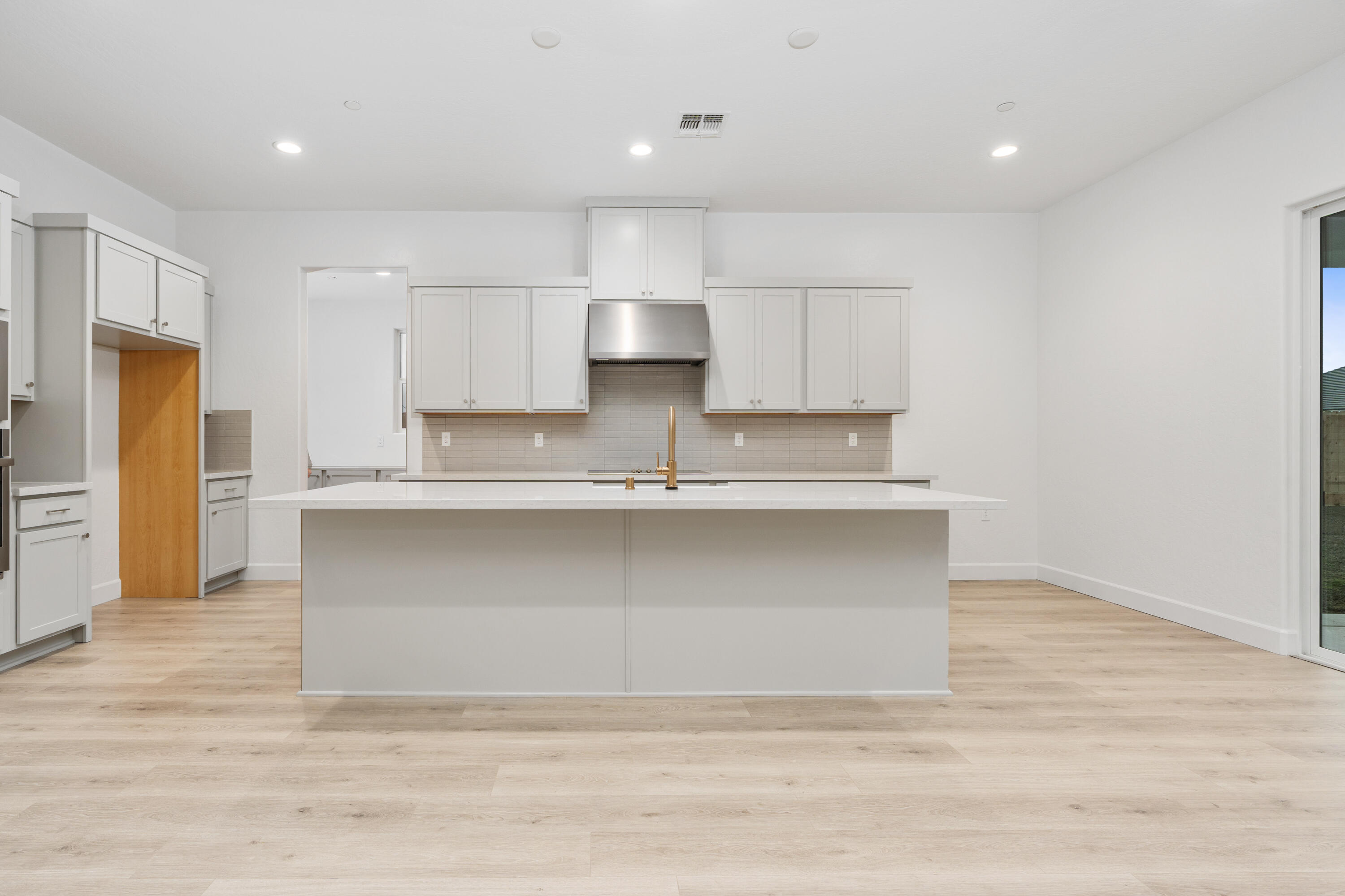 6522 W Galileo Dr #Lot1032, Visalia, CA 93277