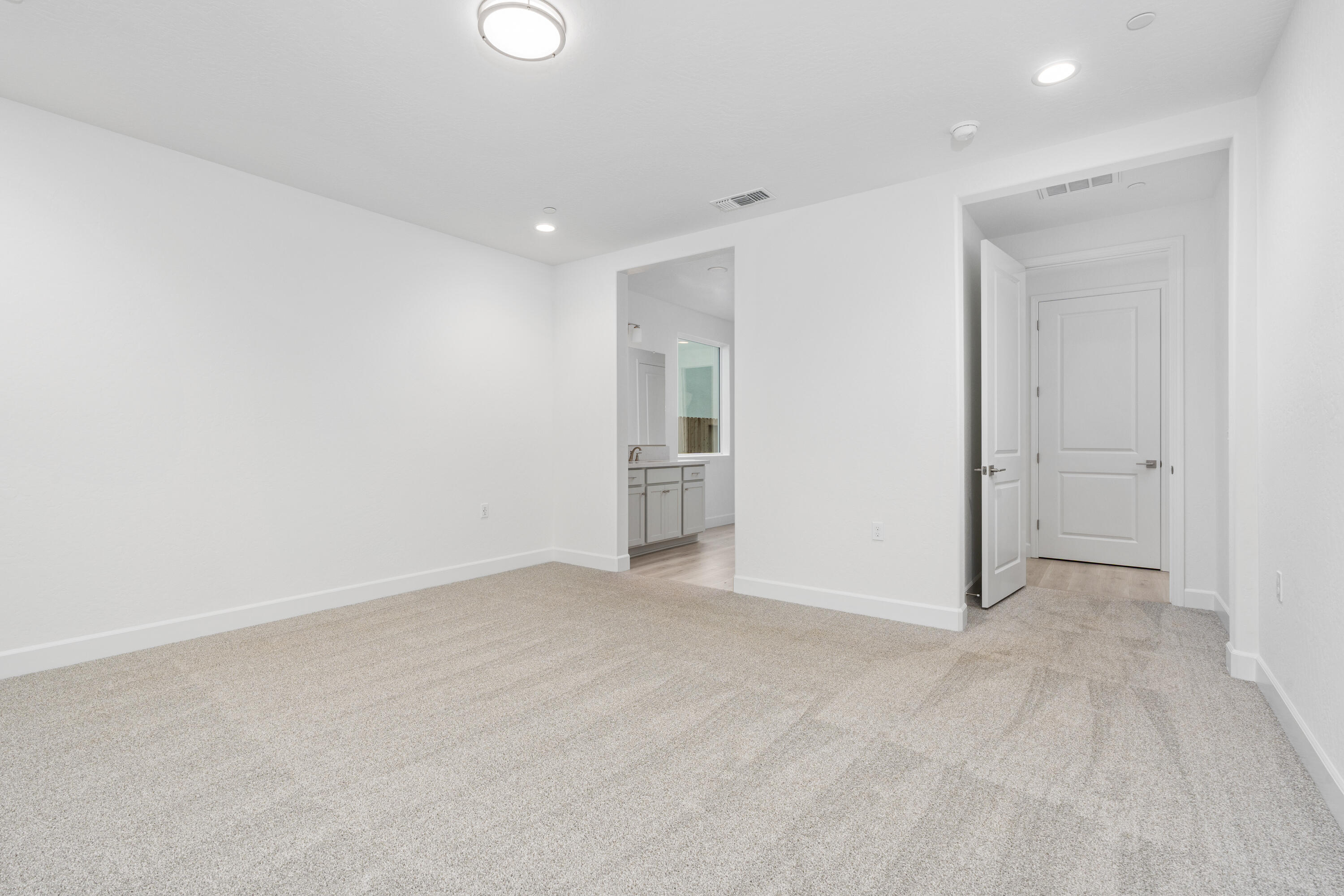 6522 W Galileo Dr #Lot1032, Visalia, CA 93277