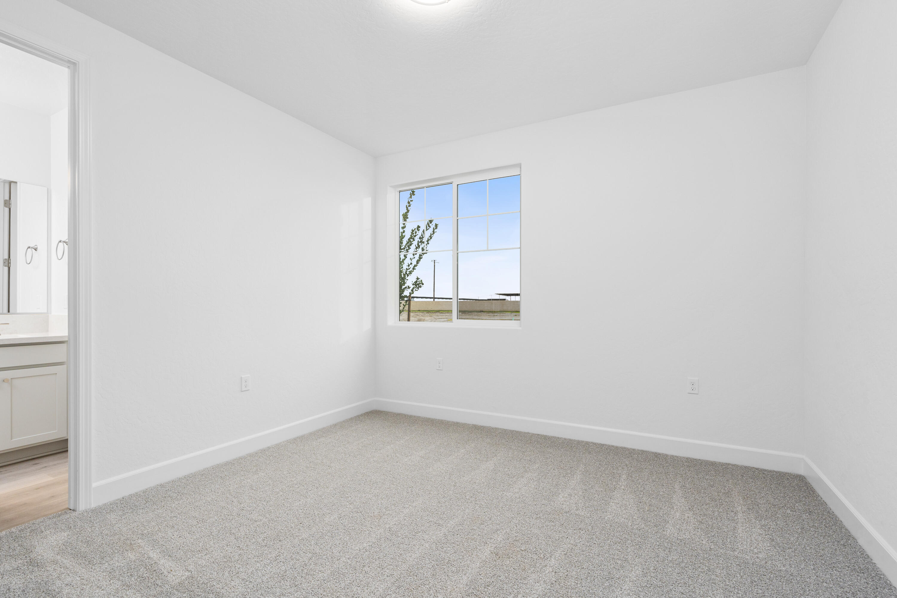 6522 W Galileo Dr #Lot1032, Visalia, CA 93277