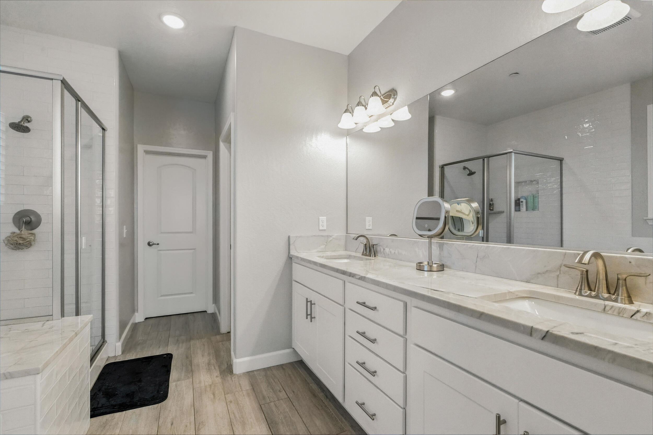 2090 Chancellor Ave, Tulare, CA 93274