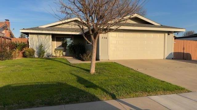 736 S Spruce St, Tulare, CA 93274