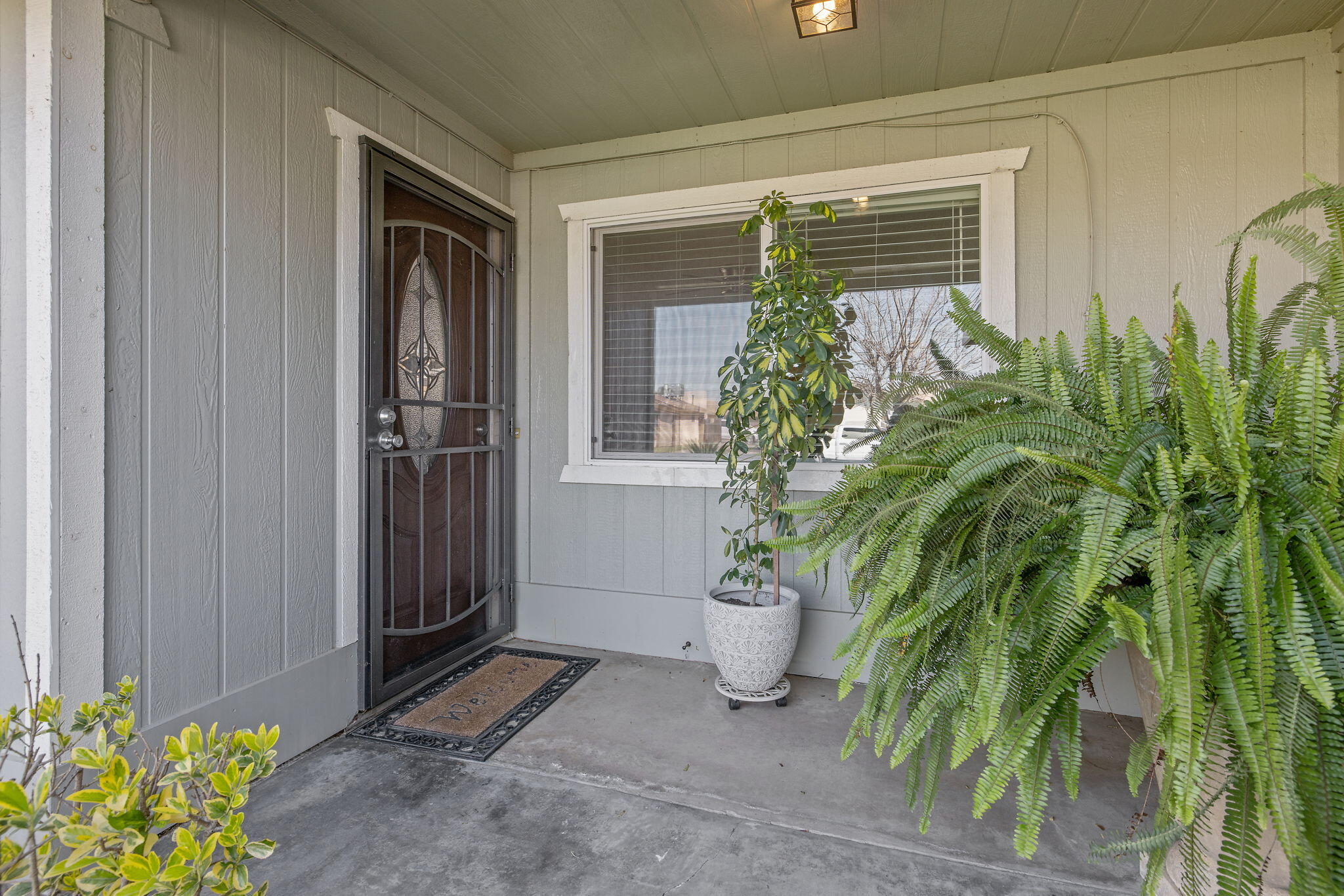 736 S Spruce St, Tulare, CA 93274