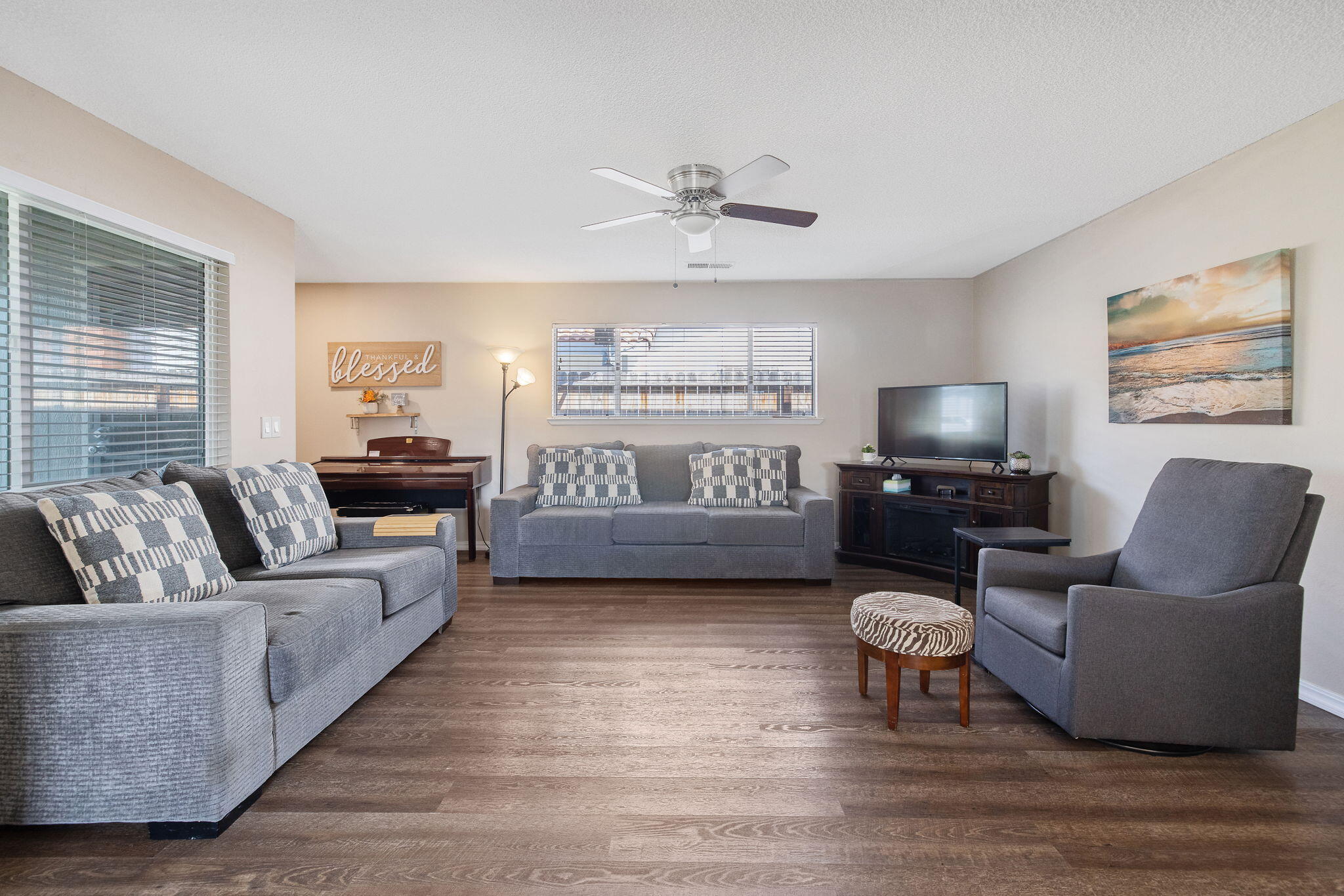 736 S Spruce St, Tulare, CA 93274