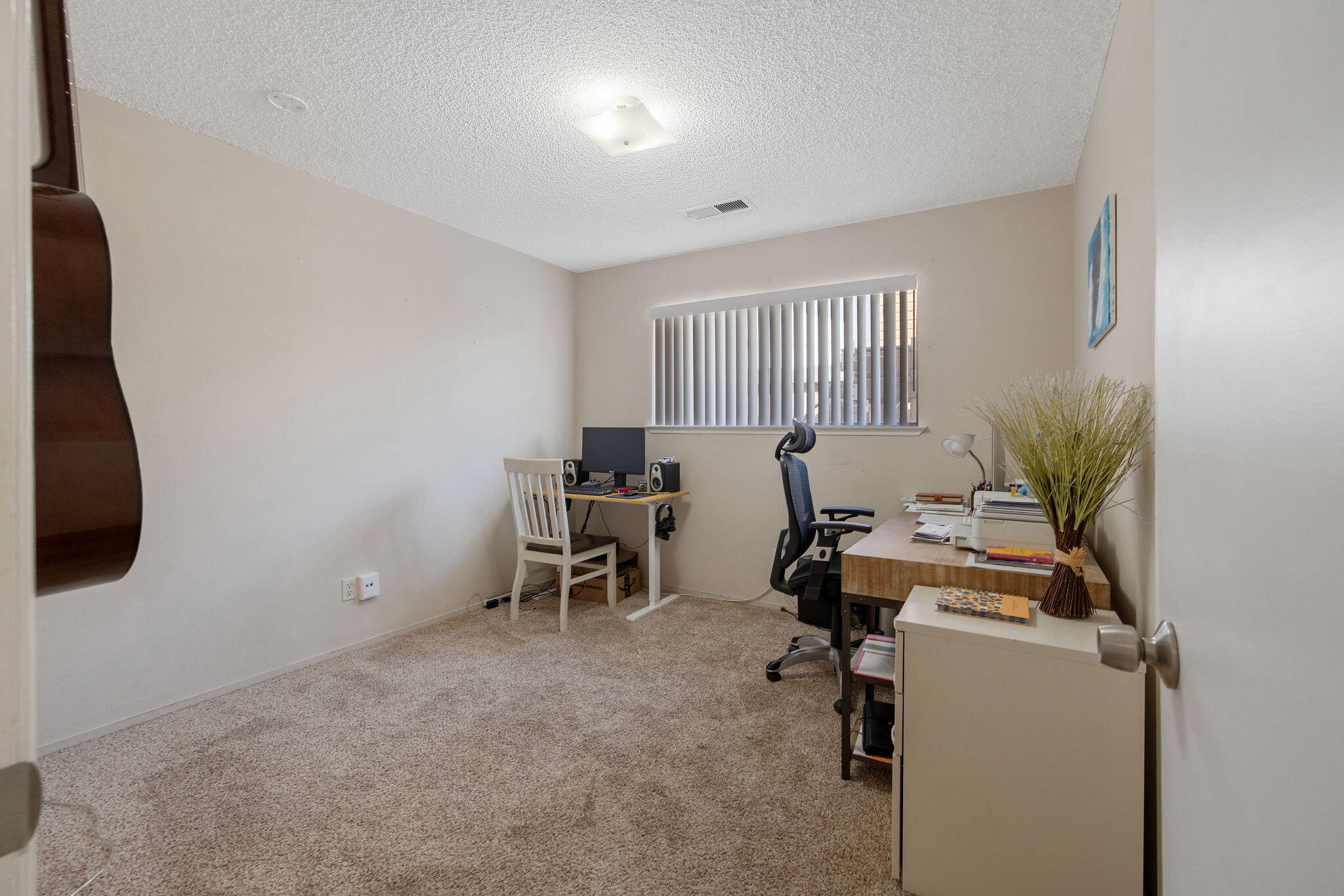 736 S Spruce St, Tulare, CA 93274