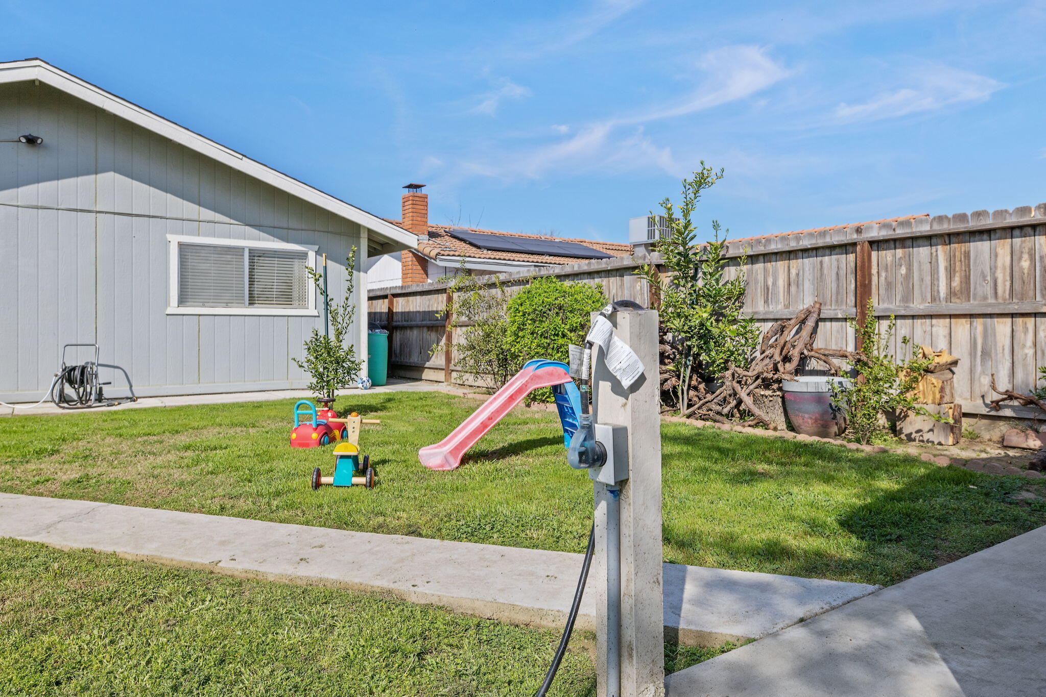 736 S Spruce St, Tulare, CA 93274