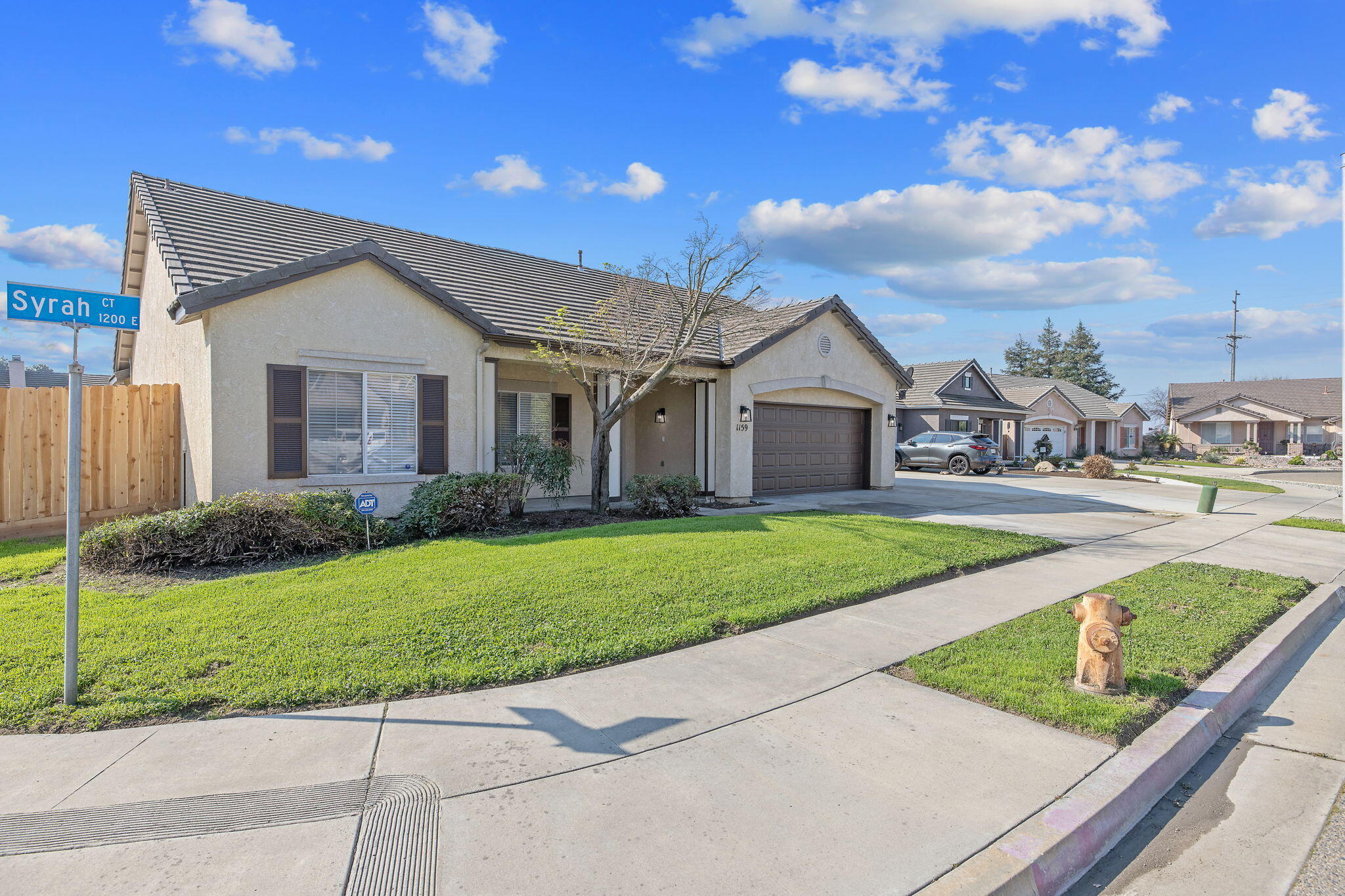 1159 Syrah Ct, Tulare, CA 93274