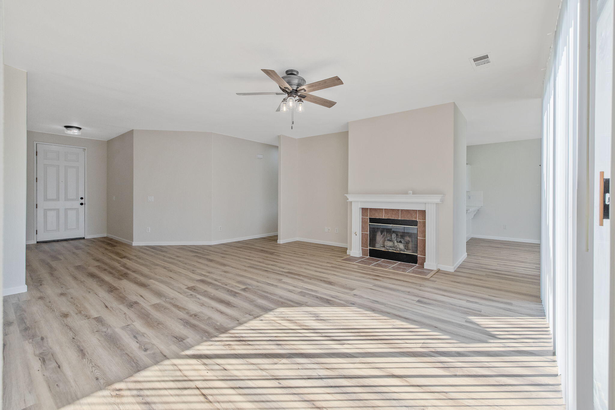 1159 Syrah Ct, Tulare, CA 93274