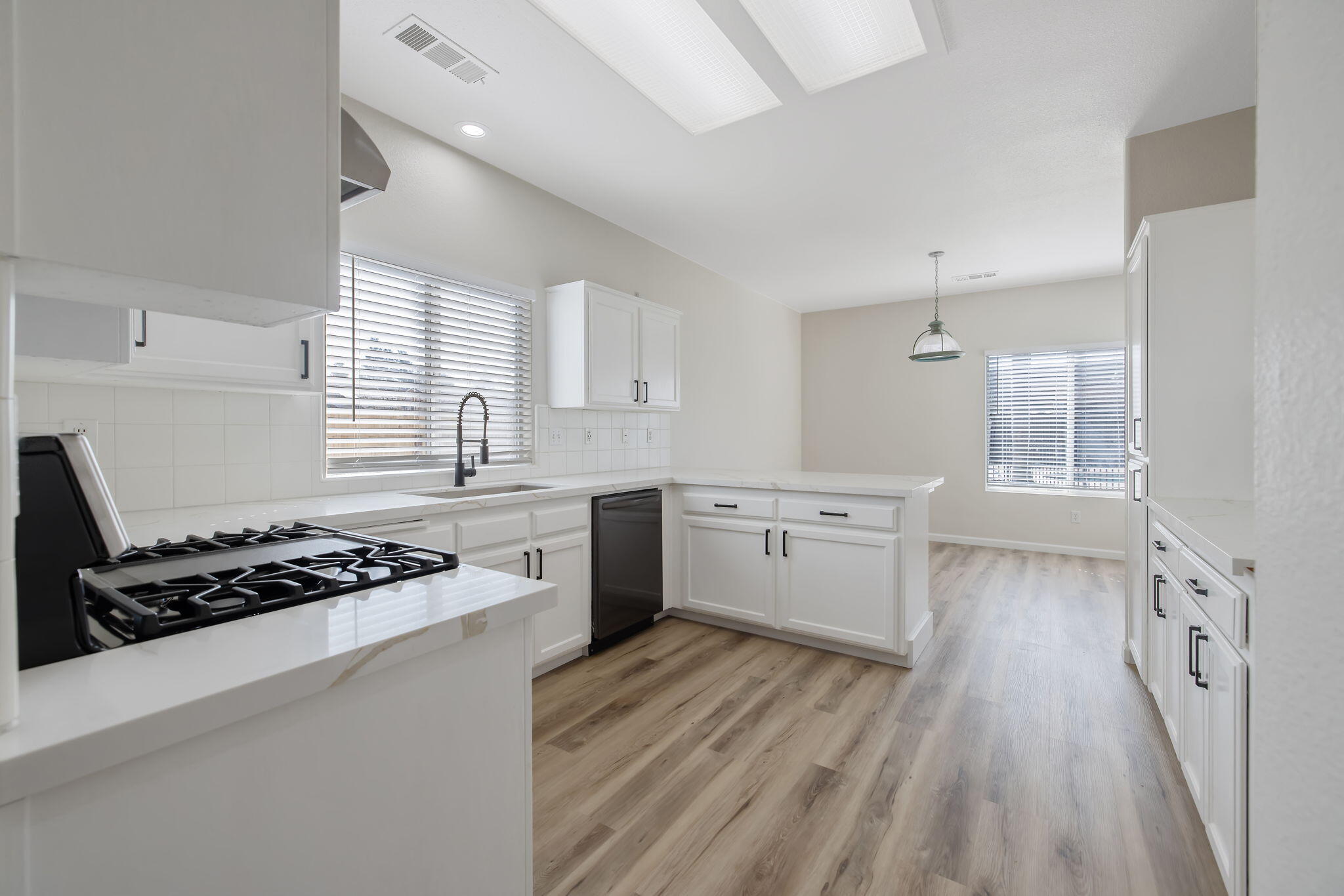 1159 Syrah Ct, Tulare, CA 93274