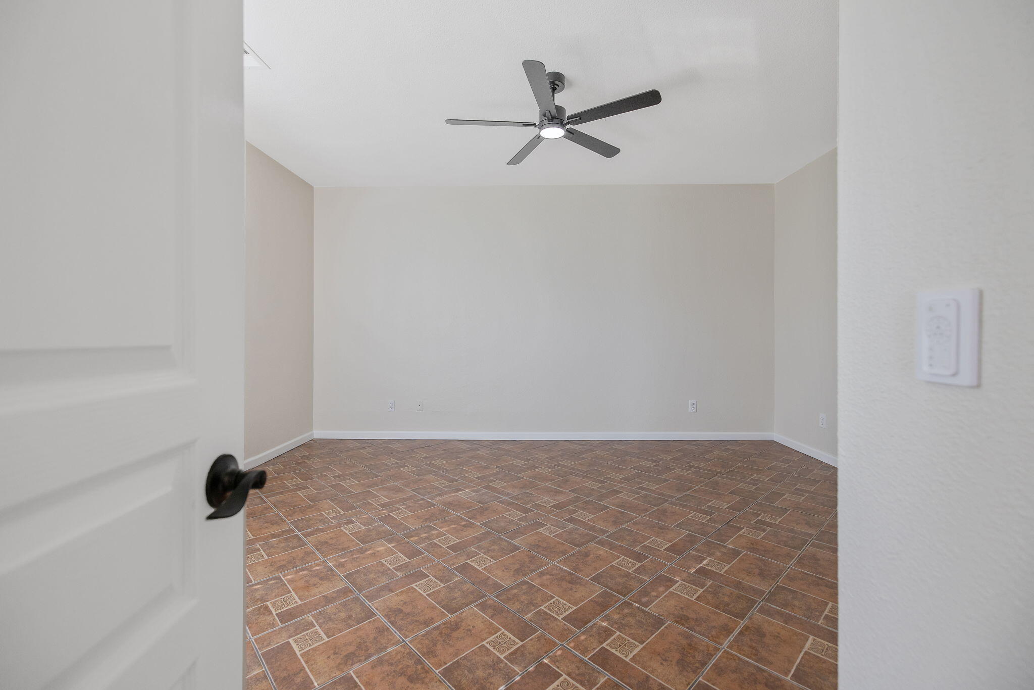 1159 Syrah Ct, Tulare, CA 93274