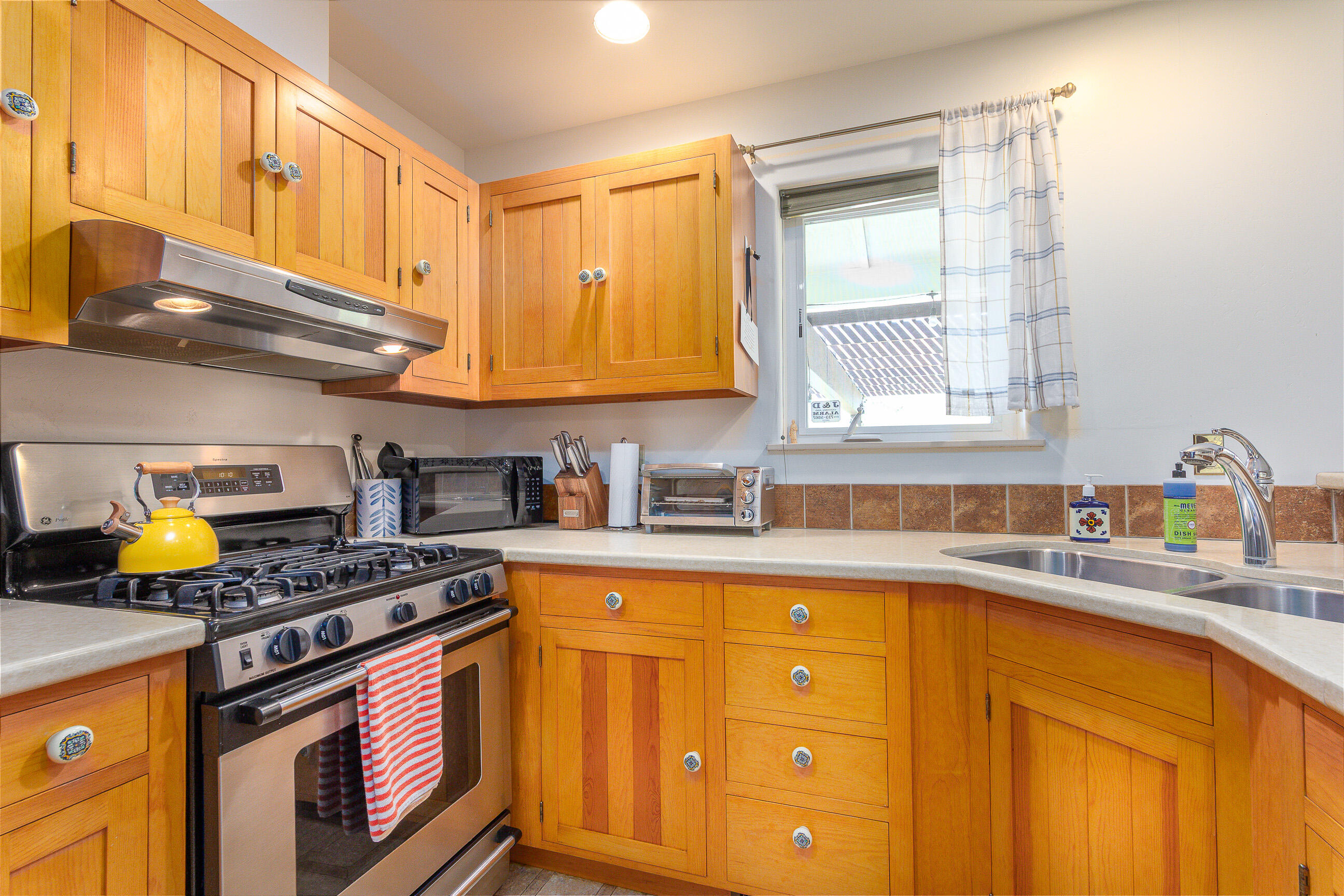 42148 South Fork Dr, Three Rivers, CA 93271