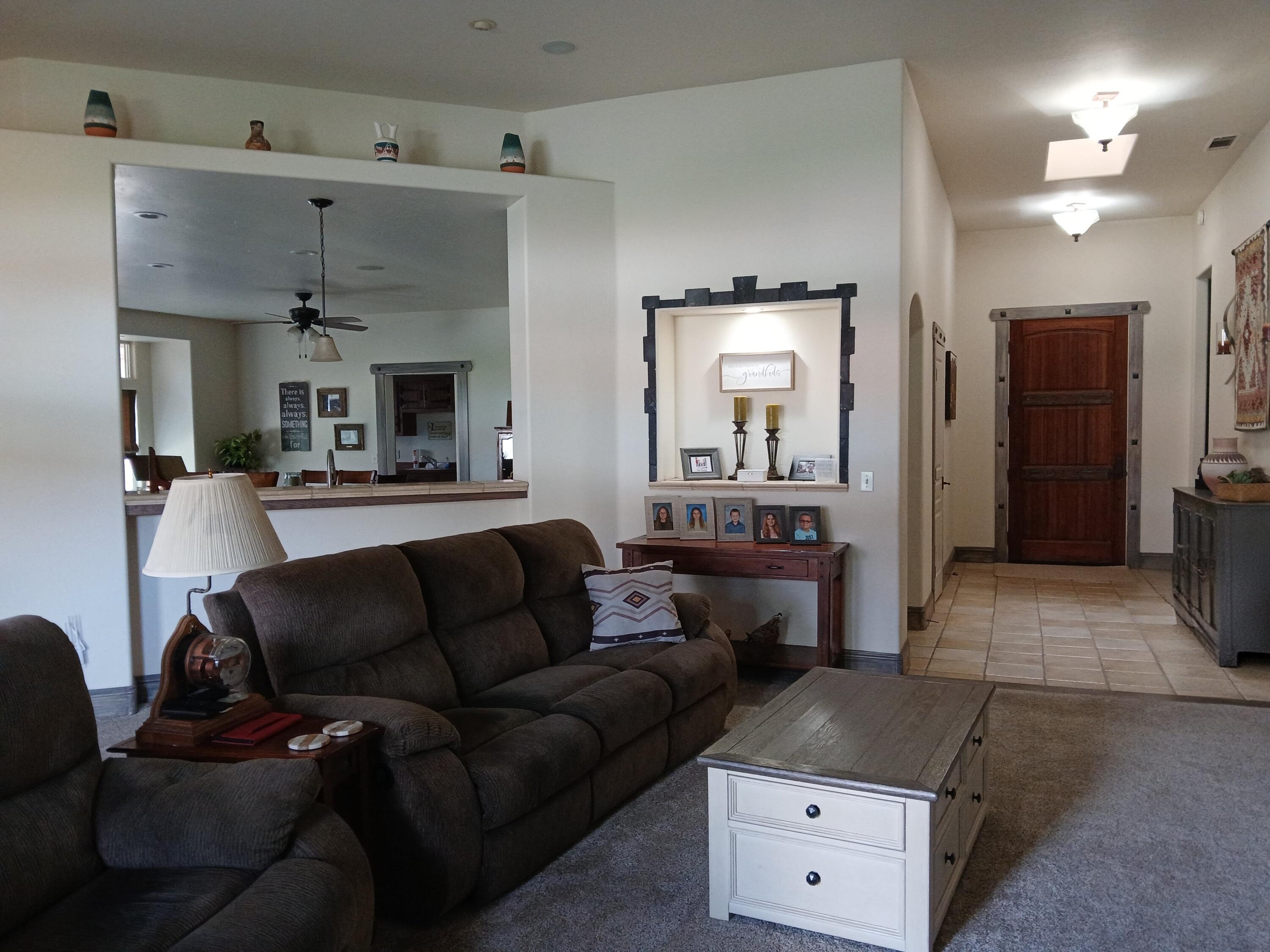 2485 Presidential Dr, Tulare, CA 93274