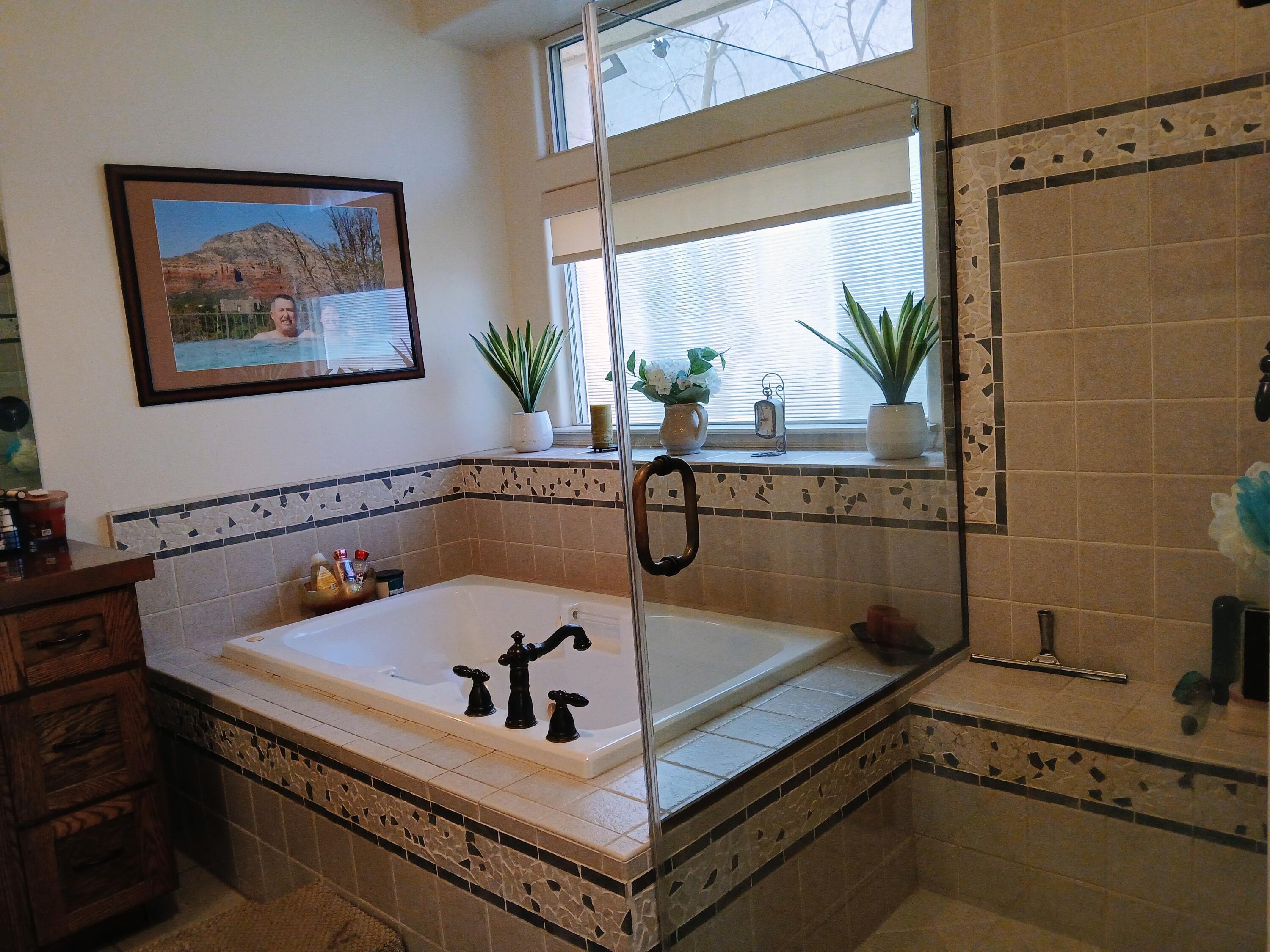 2485 Presidential Dr, Tulare, CA 93274