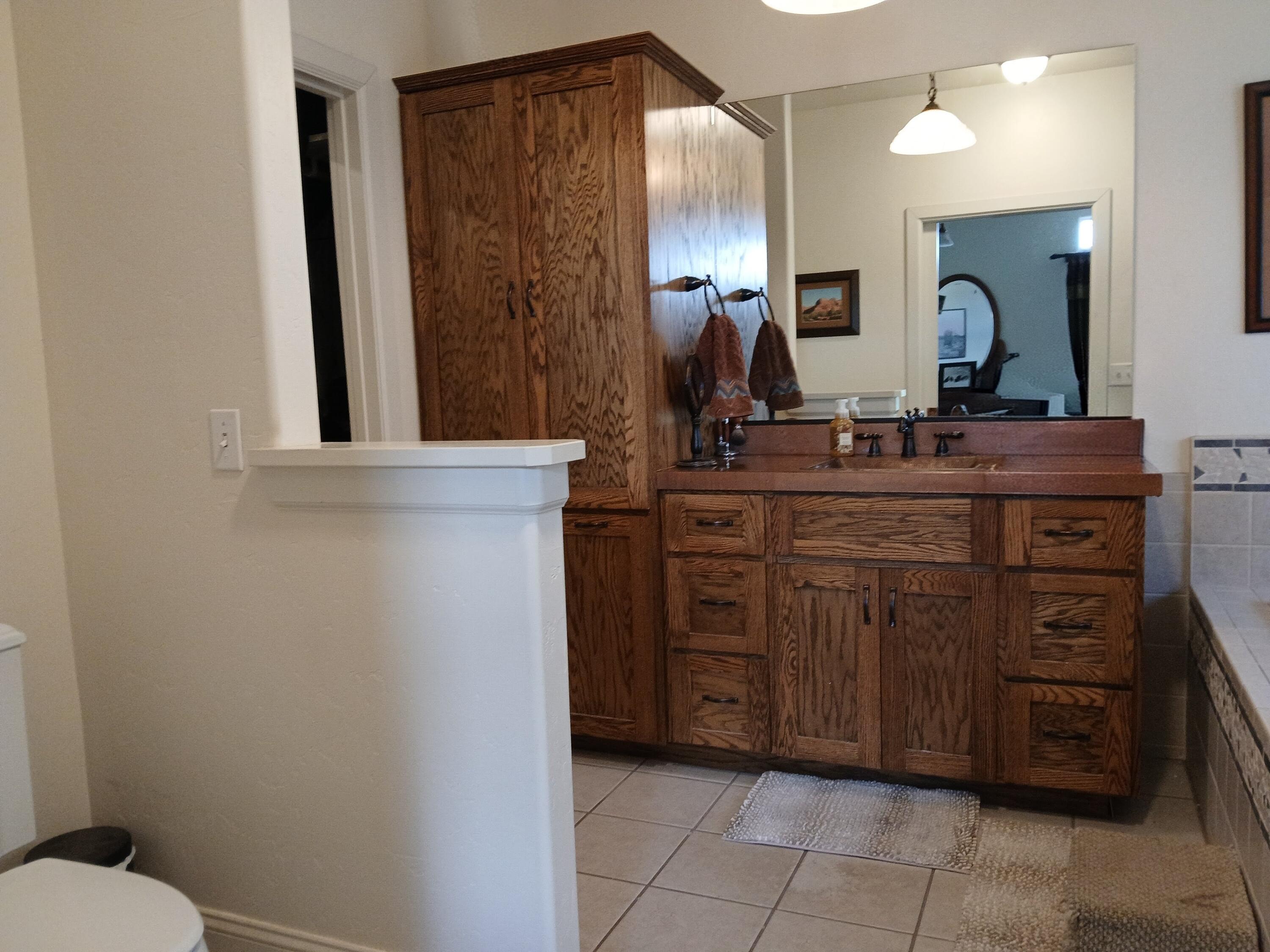 2485 Presidential Dr, Tulare, CA 93274