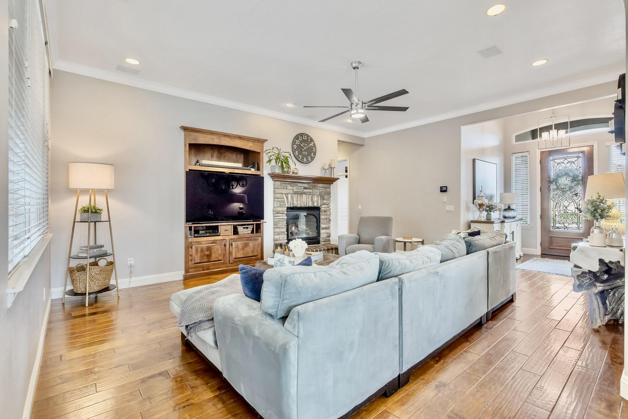 612 S Quail, Exeter, CA 93221