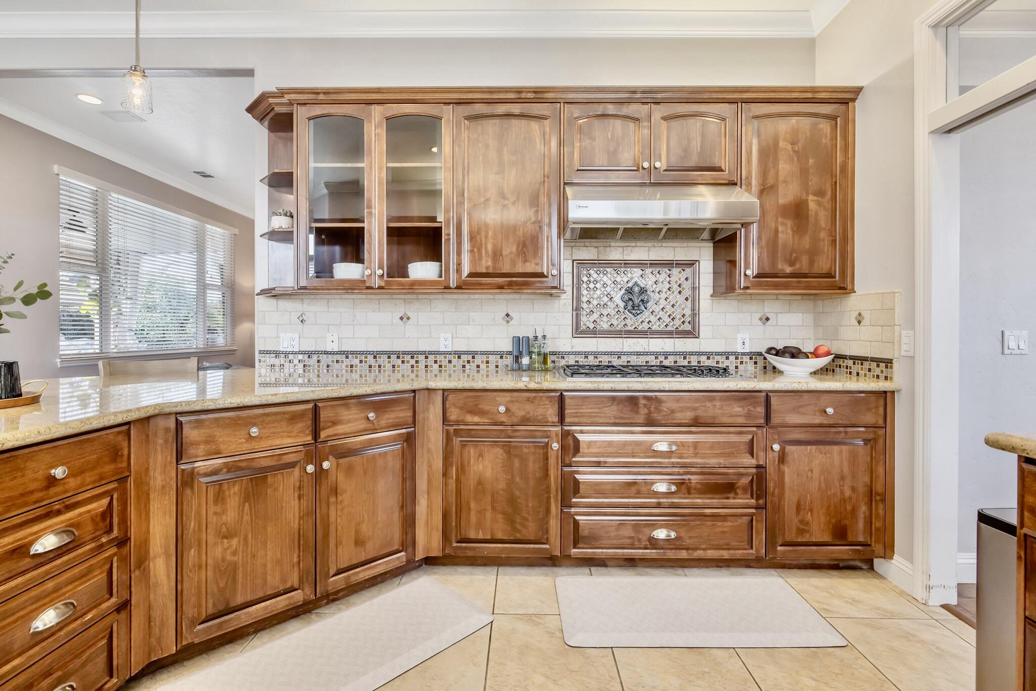 612 S Quail, Exeter, CA 93221