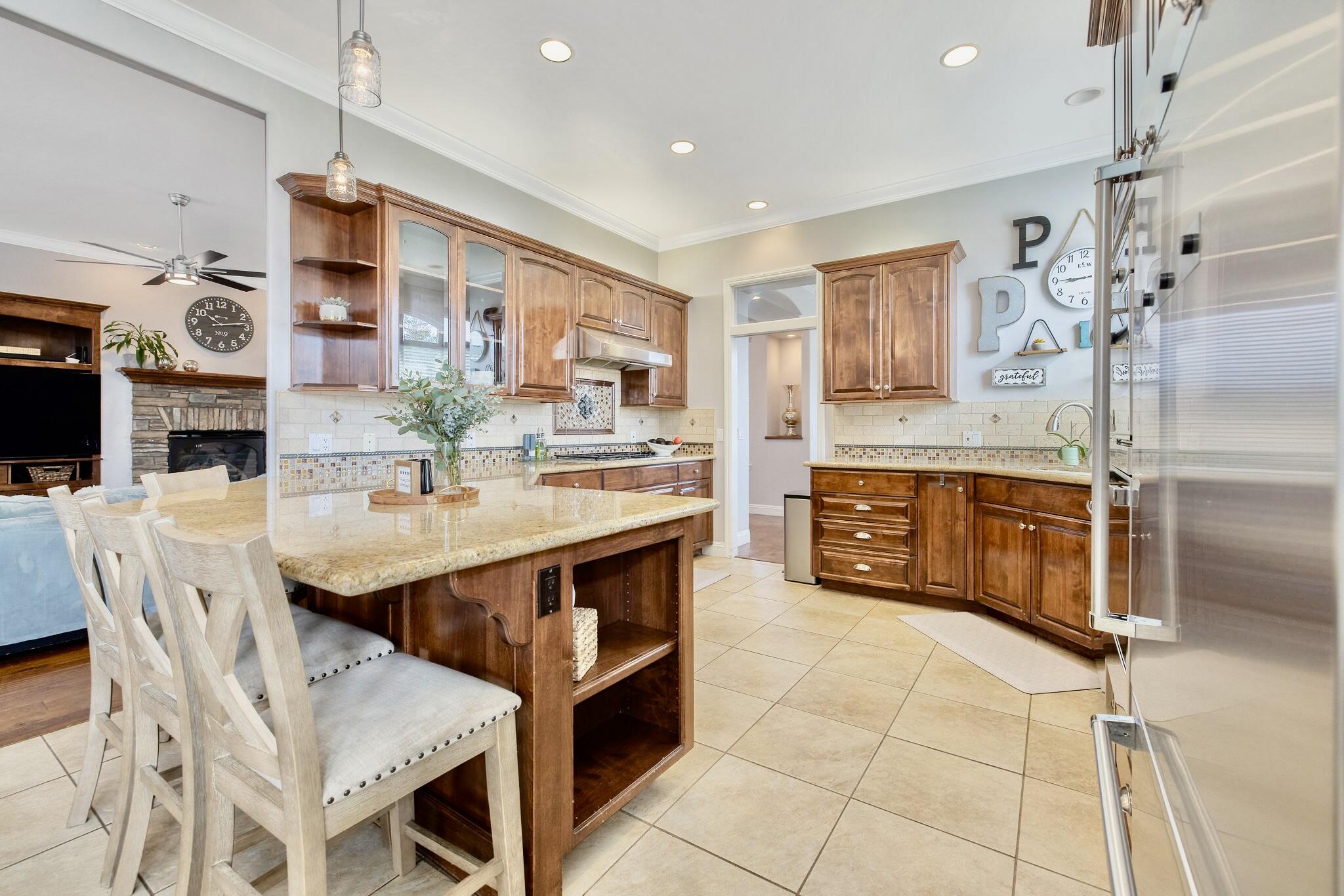 612 S Quail, Exeter, CA 93221