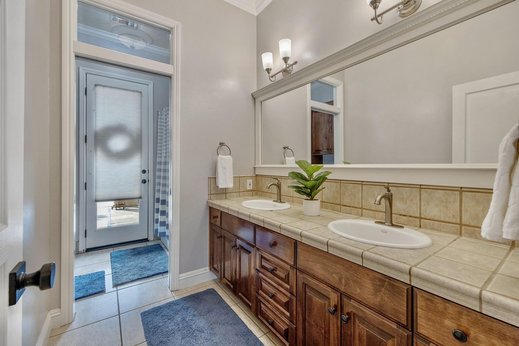 612 S Quail, Exeter, CA 93221