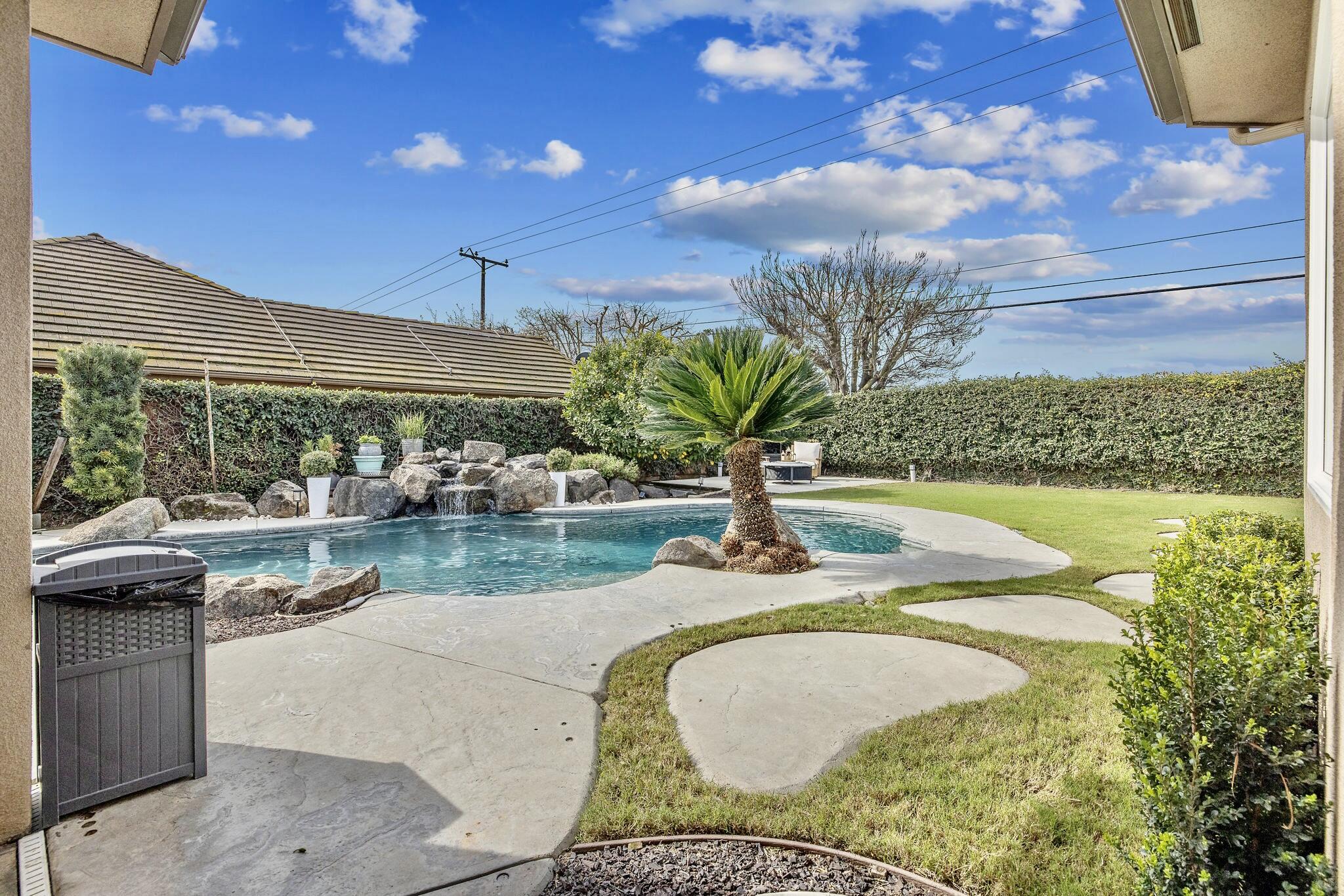 612 S Quail, Exeter, CA 93221