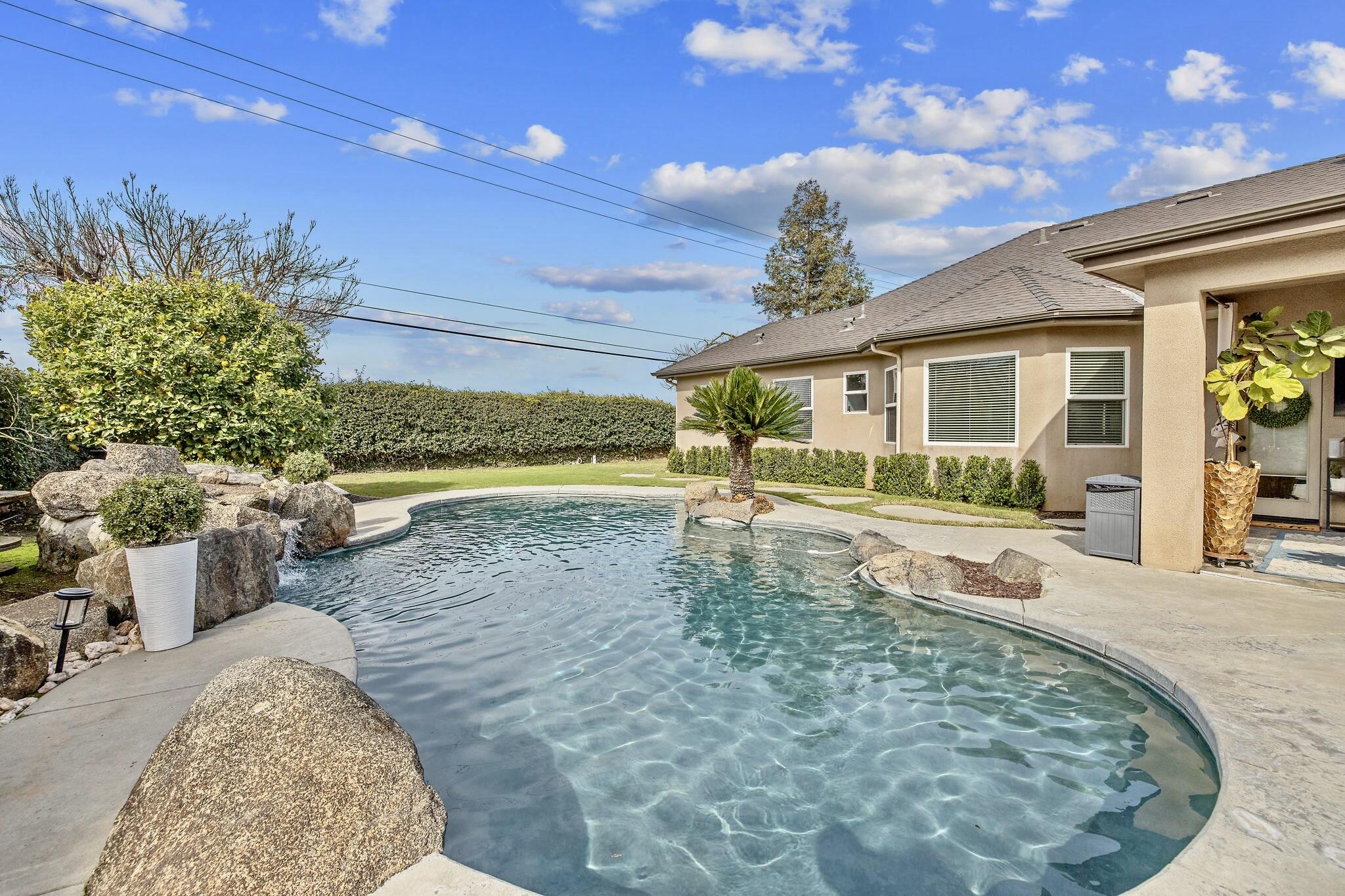 612 S Quail, Exeter, CA 93221