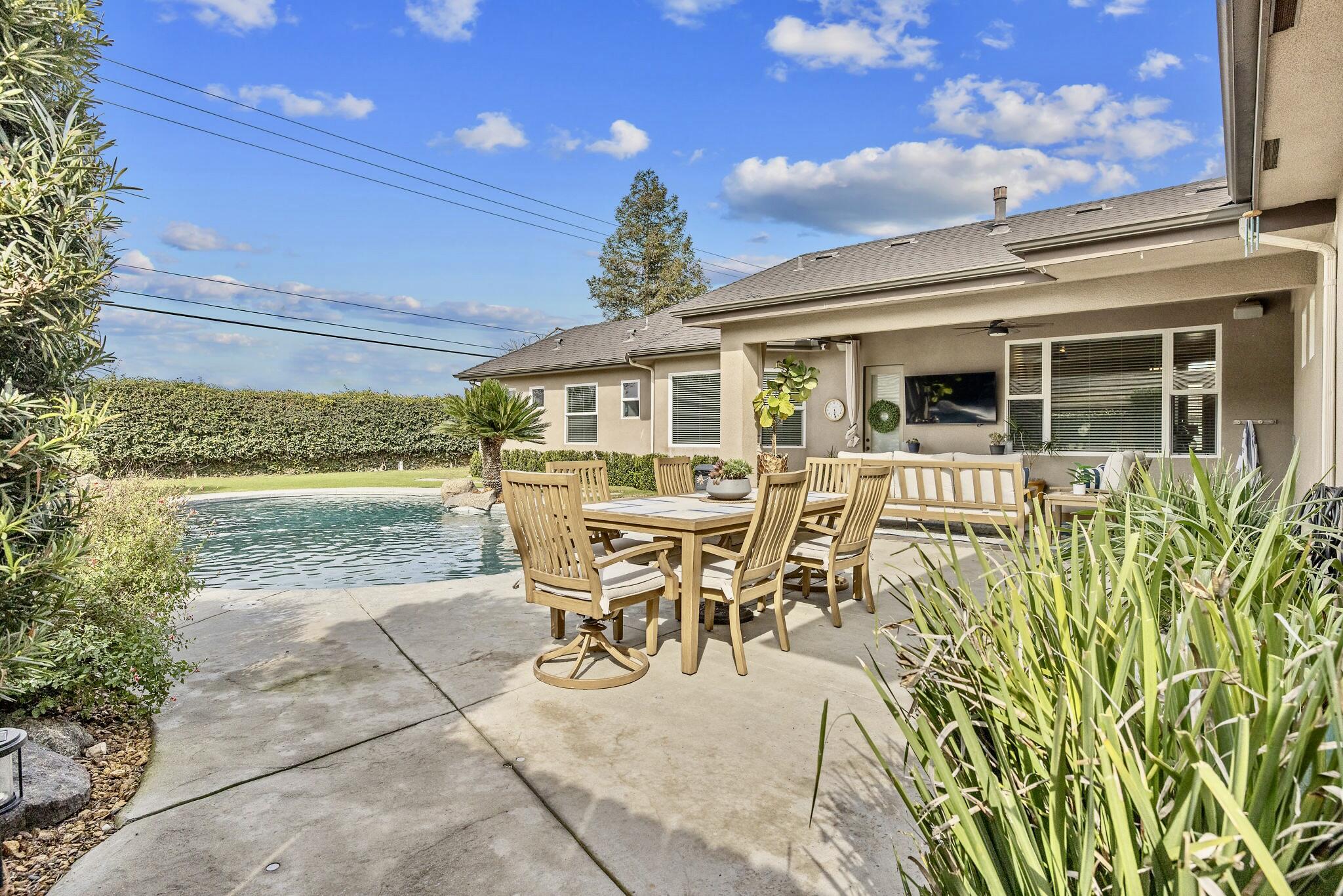 612 S Quail, Exeter, CA 93221