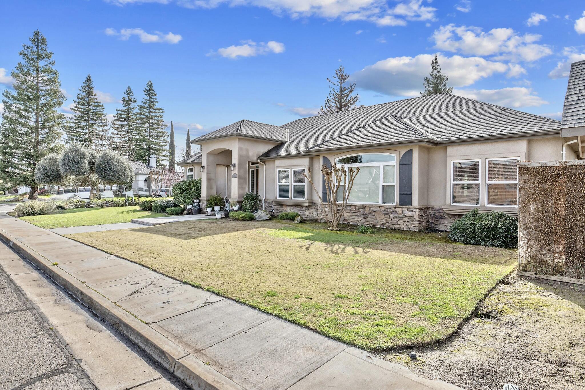 612 S Quail, Exeter, CA 93221