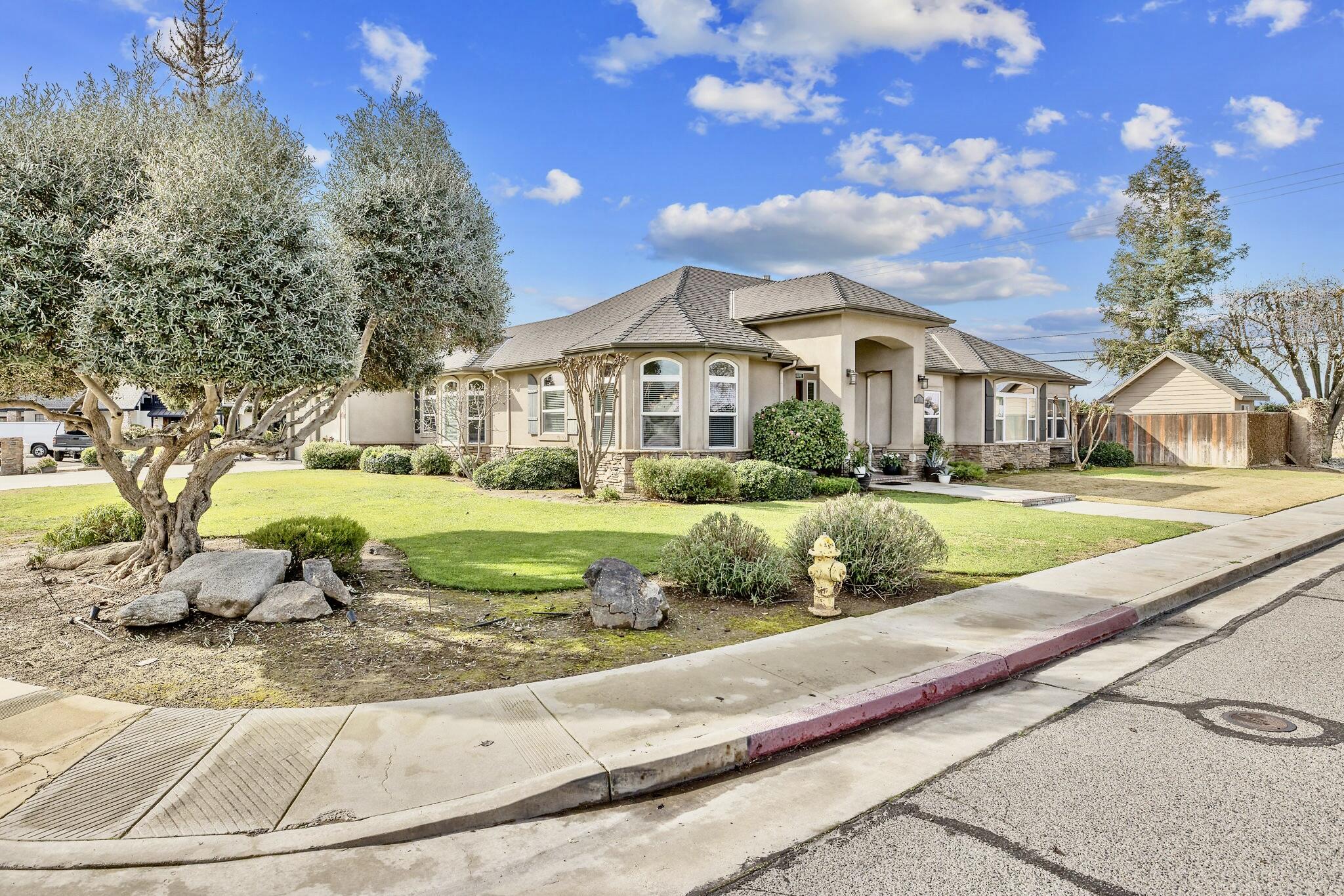 612 S Quail, Exeter, CA 93221