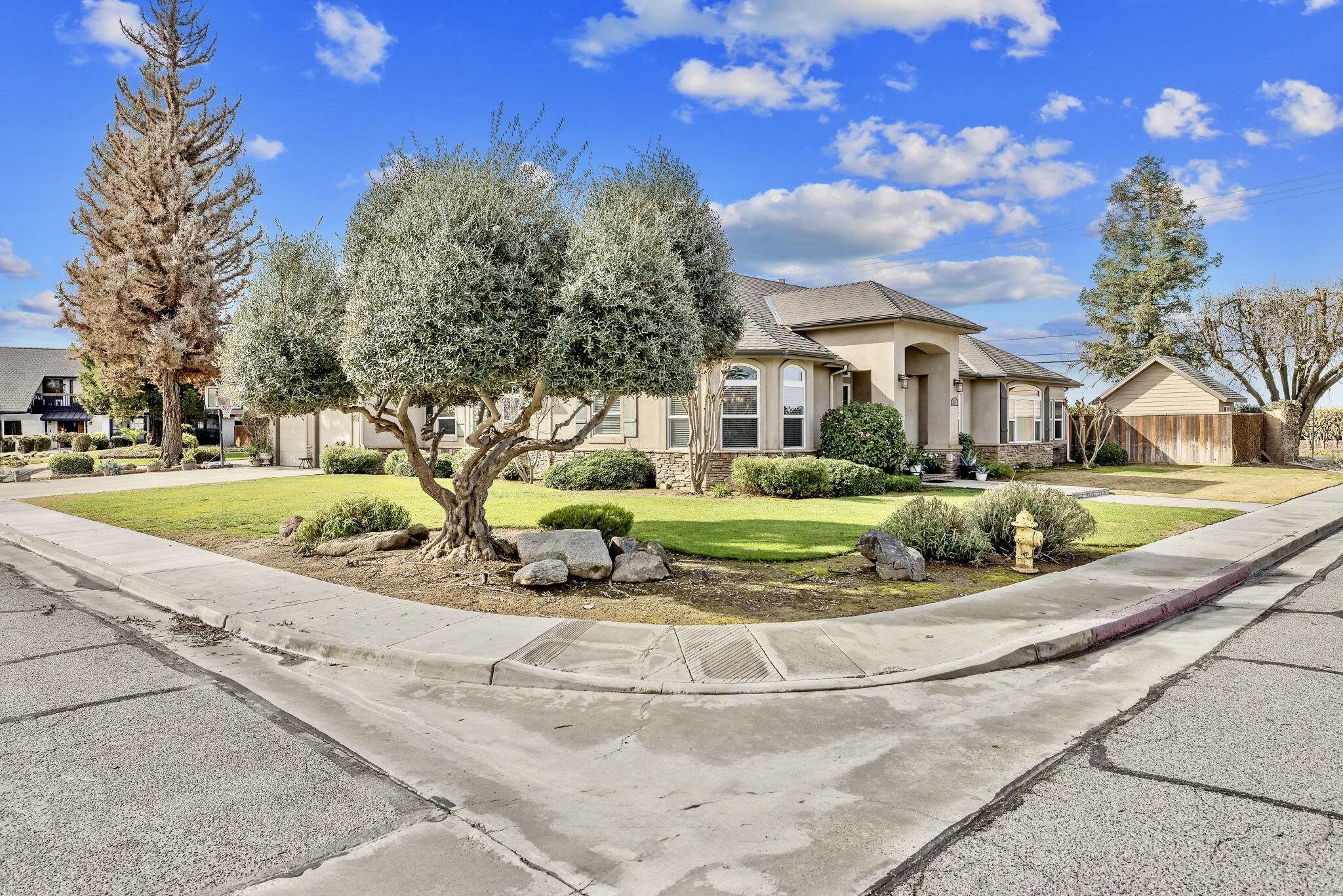 612 S Quail, Exeter, CA 93221