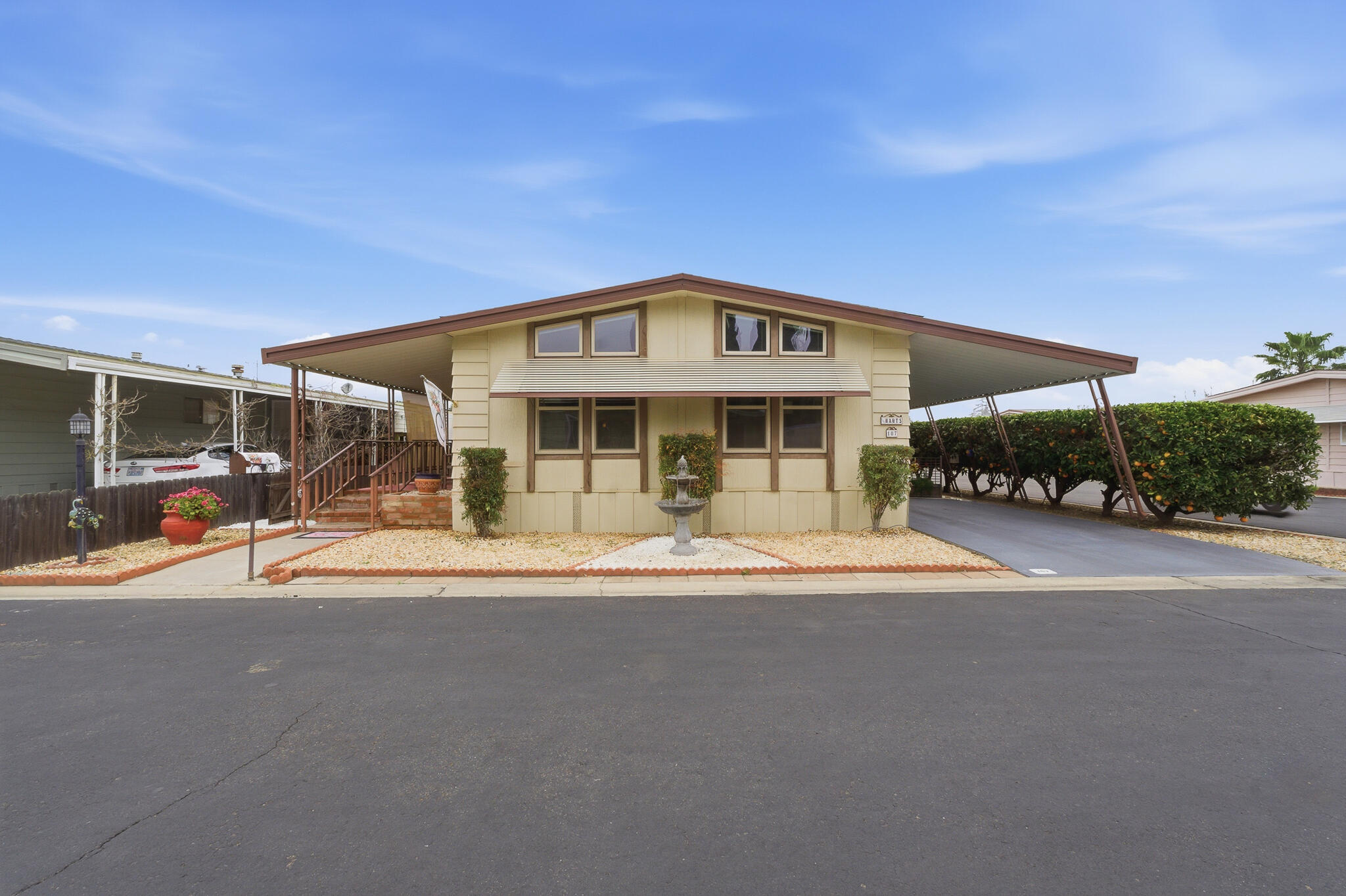 2627 W Midvalley Ave, Visalia, CA 93277