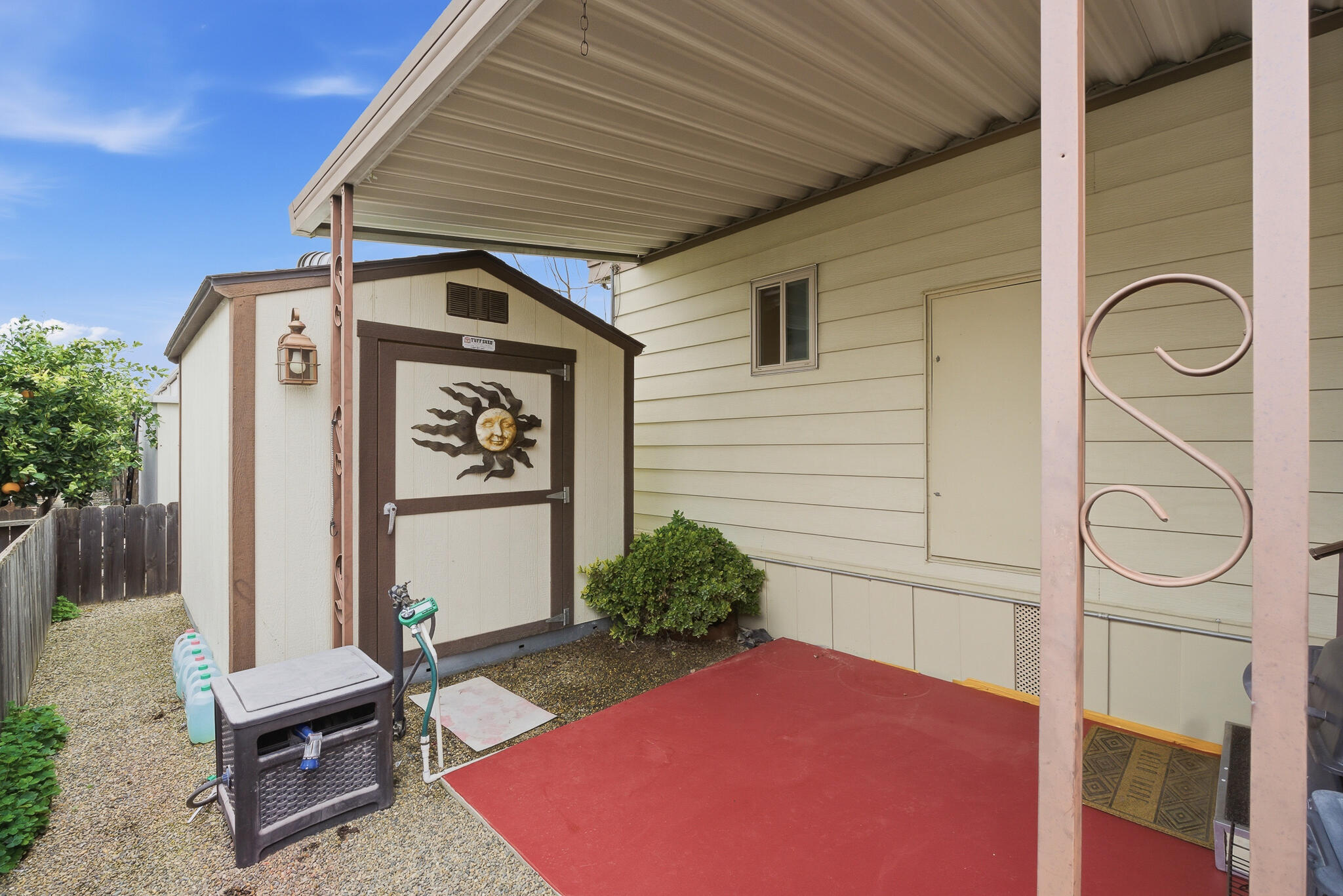 2627 W Midvalley Ave, Visalia, CA 93277